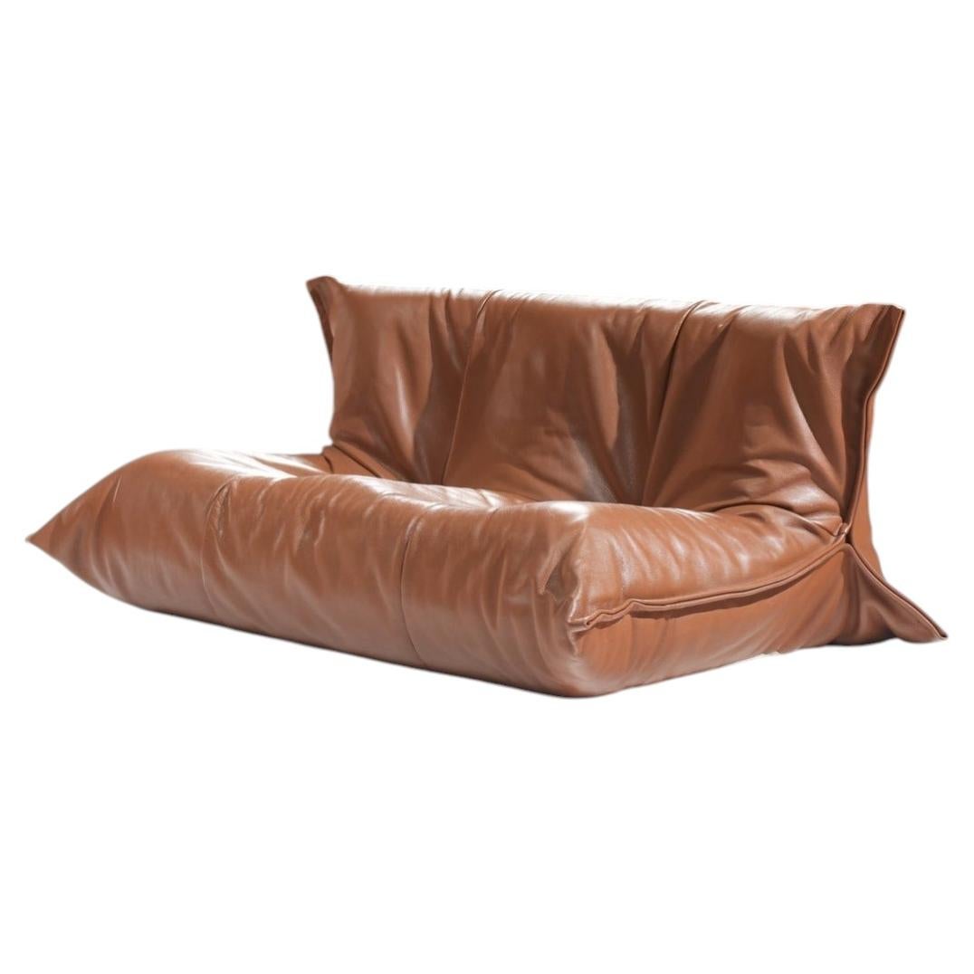 Impresionante Sofá YOKO en piel coñac original de Michel Ducaroy para Ligne Roset en venta