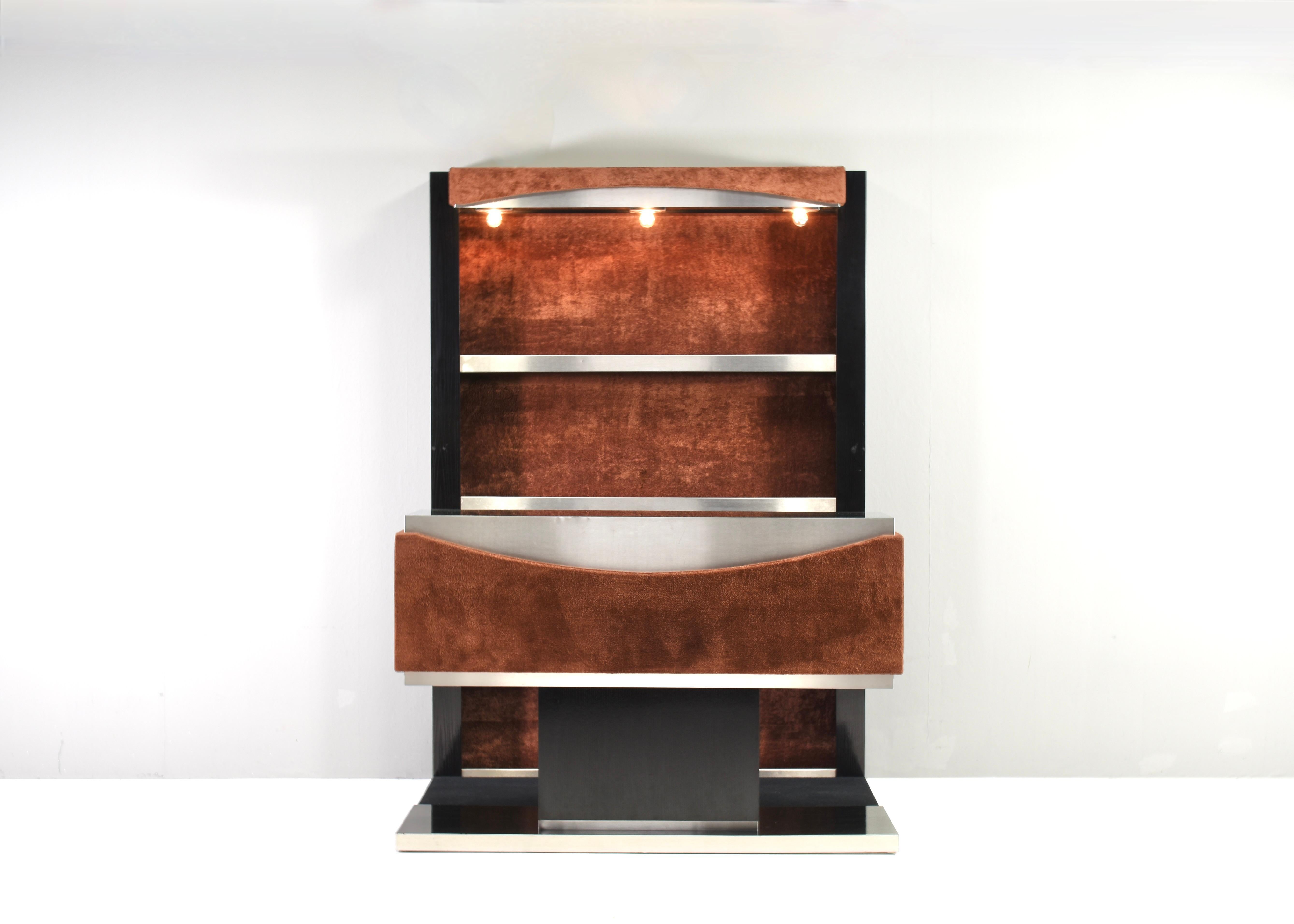 StunningItalian Cocktail Dry Bar Cabinet in the style of Willy Rizzo – 1970 For Sale 4