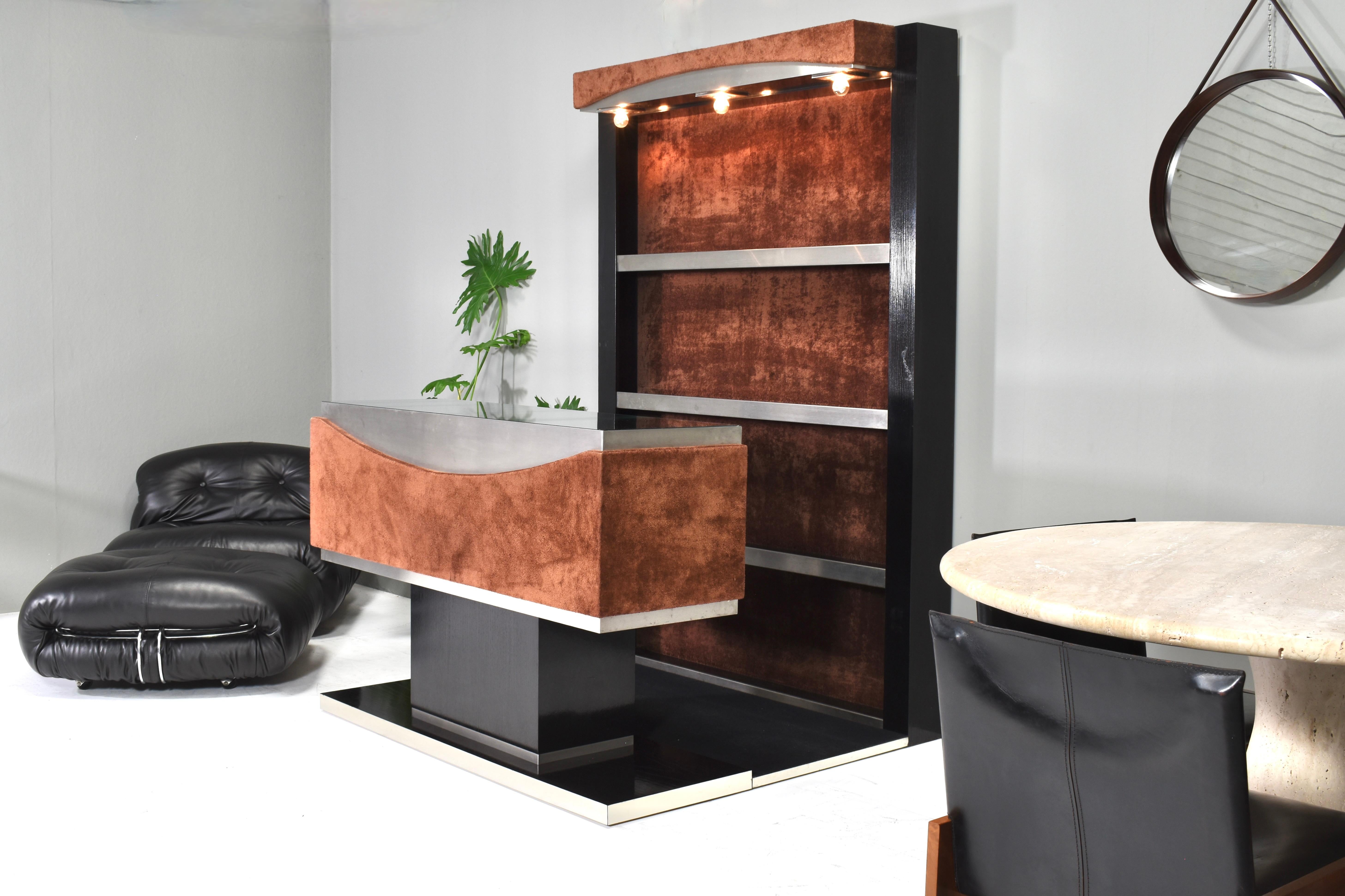 StunningItalian Cocktail Dry Bar Cabinet in the style of Willy Rizzo – 1970 For Sale 2