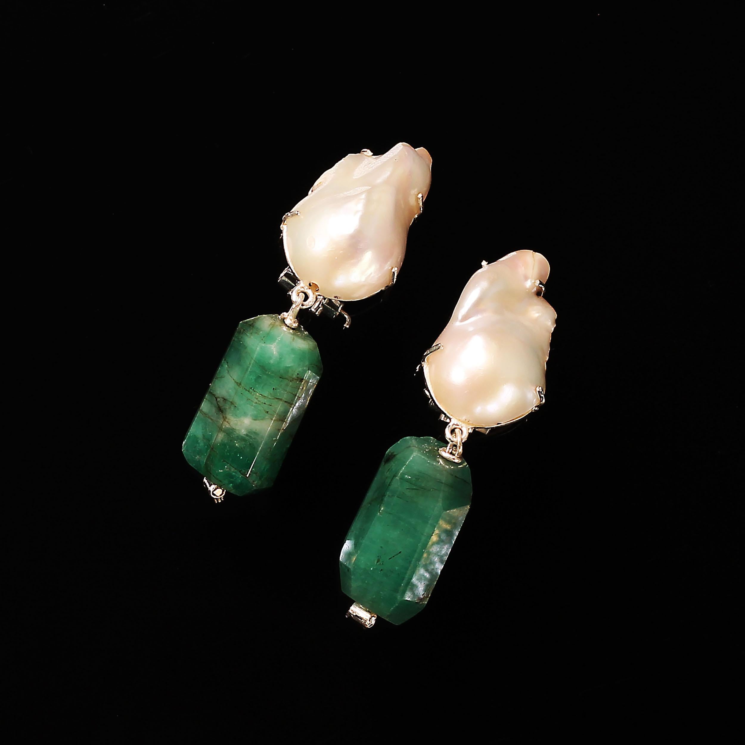 Bead Gemjunky Stunningly Elegant Emerald and Baroque Pearl Earrings