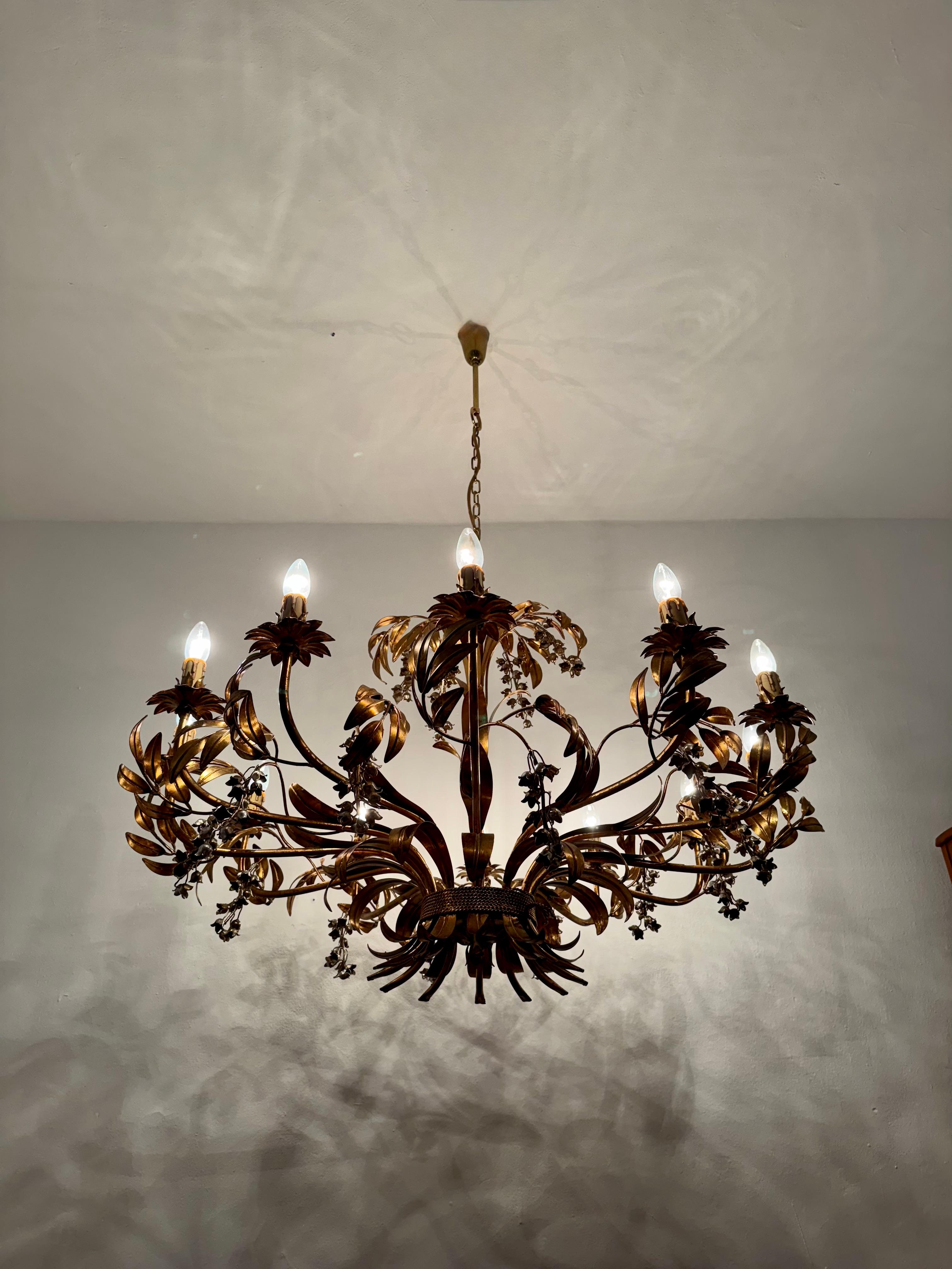 Grande lampadario italiano Hollywood Regency di Hans Kög in vendita 2