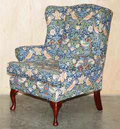 STUNNINGLY MODERN WILLIAM MORRIS STRAWBERRY THIEF FABRIC WINGBACK ARMCHAiR