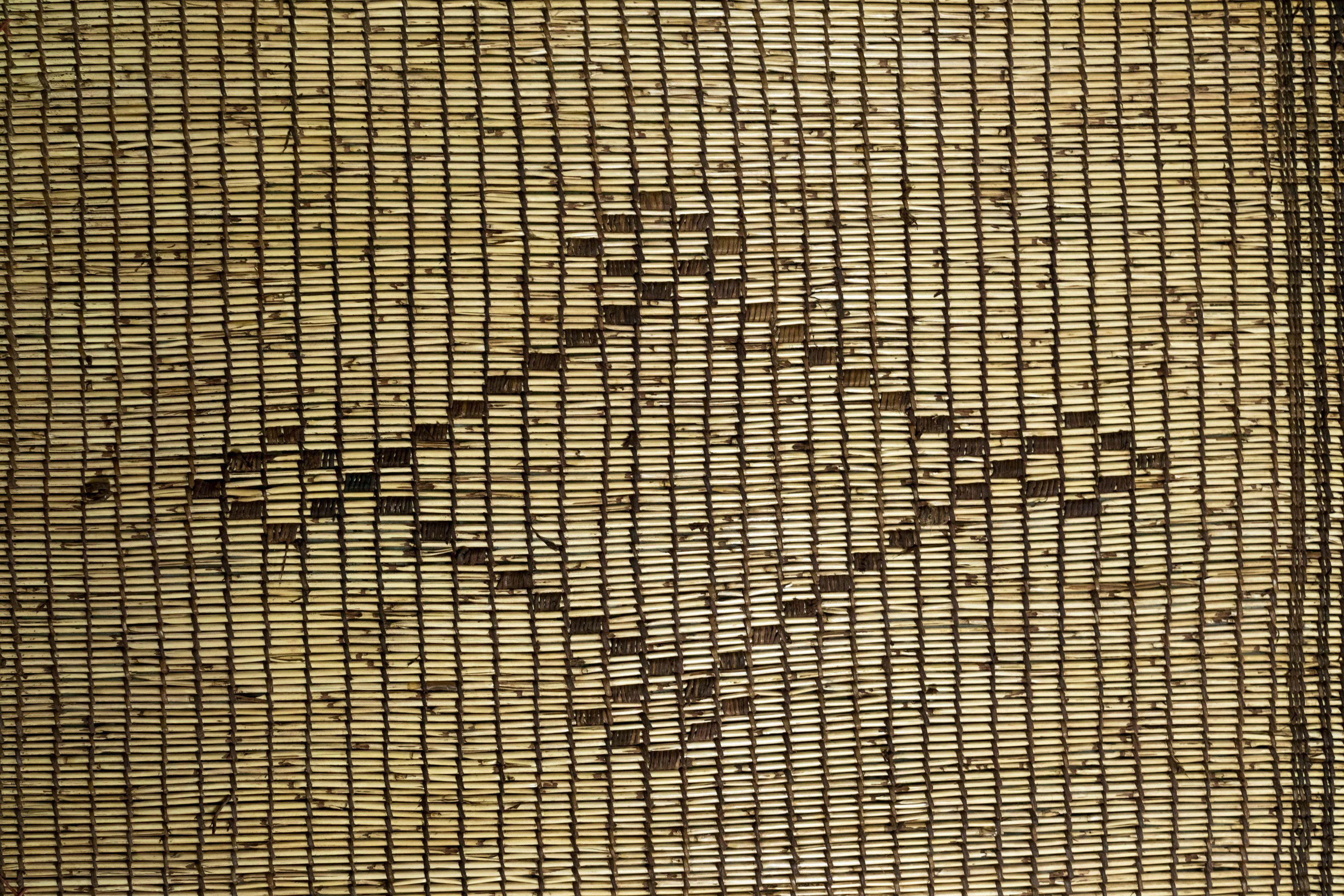 Tuareg Mat Vintage Brown Handmade in Sahara Mauritanian Morocco In Excellent Condition For Sale In Loria, IT