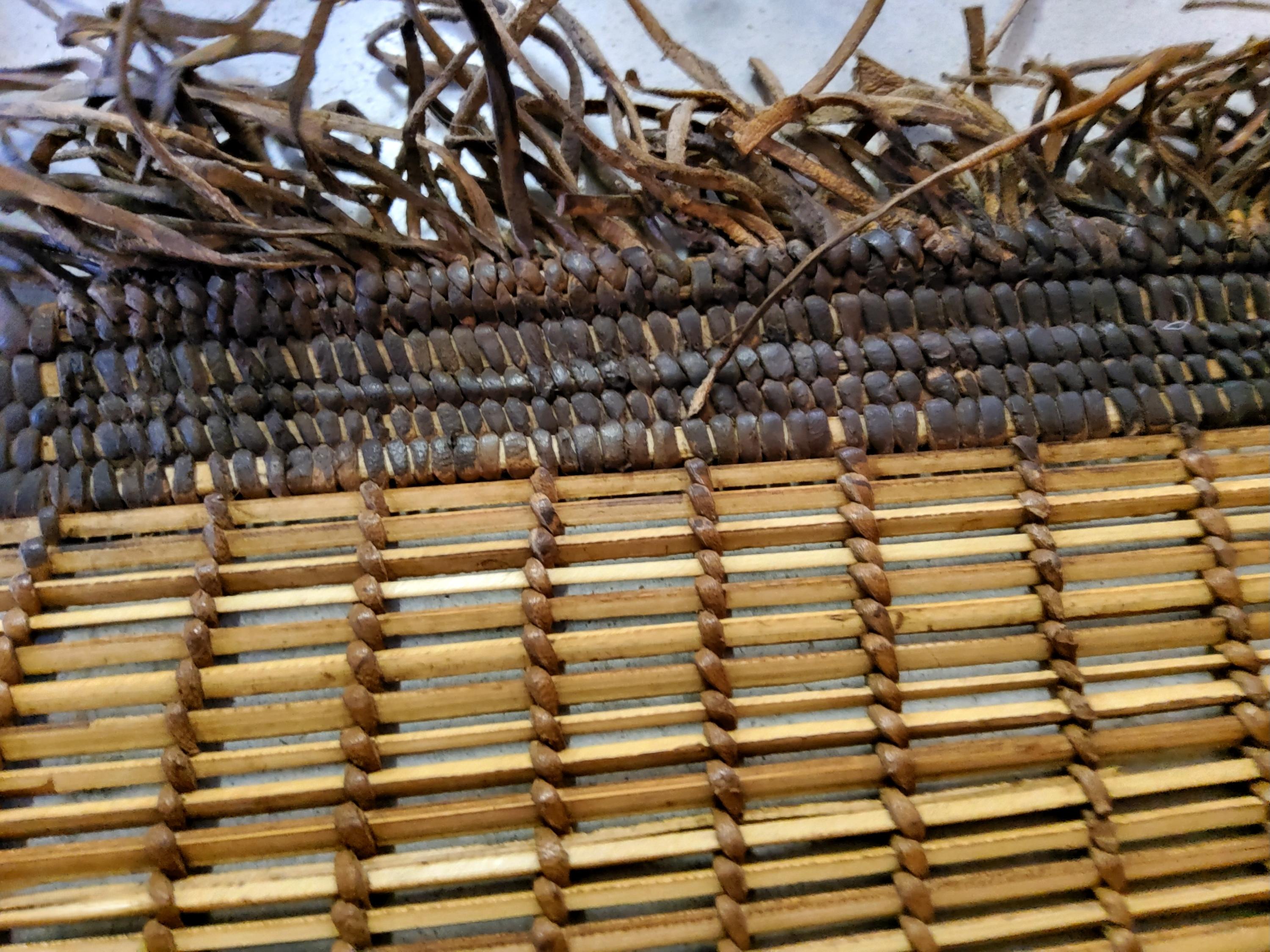 Leather Stuoia Tuareg Anni ’70  Intreccio in Giunco e Pelle  453×290 cm For Sale