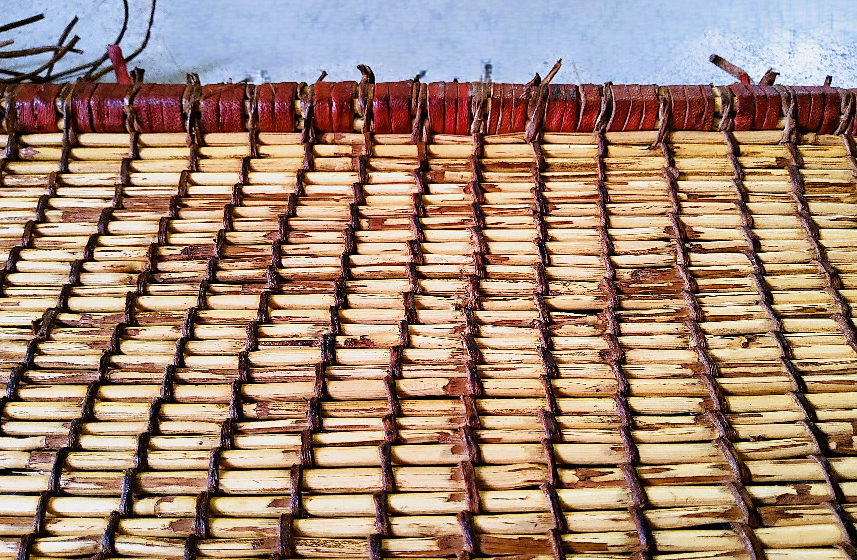 Leather Stuoia Tuareg Berbera Vintage. Anni ’70  Intreccio Giunco e Pelle 347×198 cm For Sale