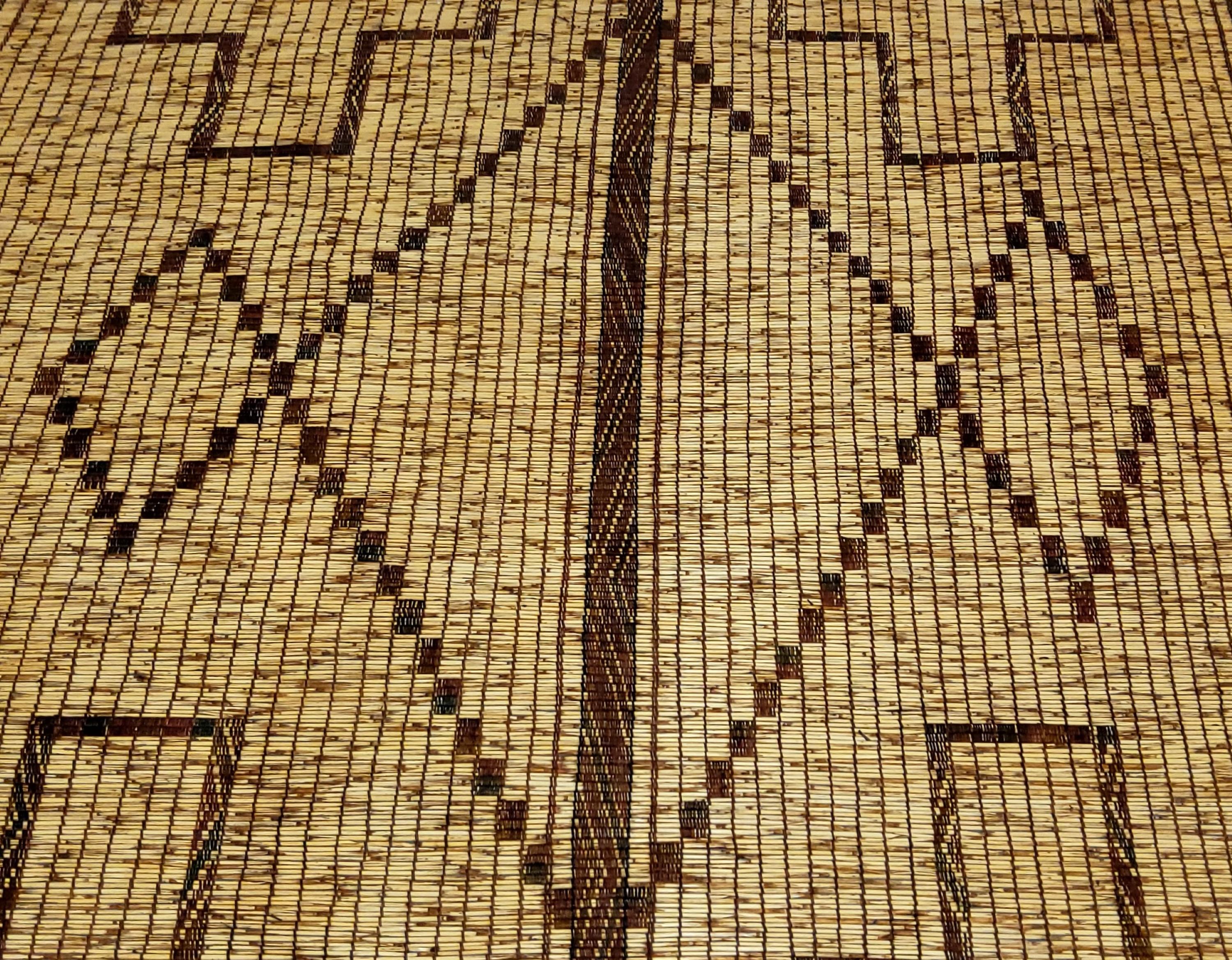 Late 20th Century Stuoia Tuareg Berbera Vintage Manufatta in Pelle e Legno naturali in vendita