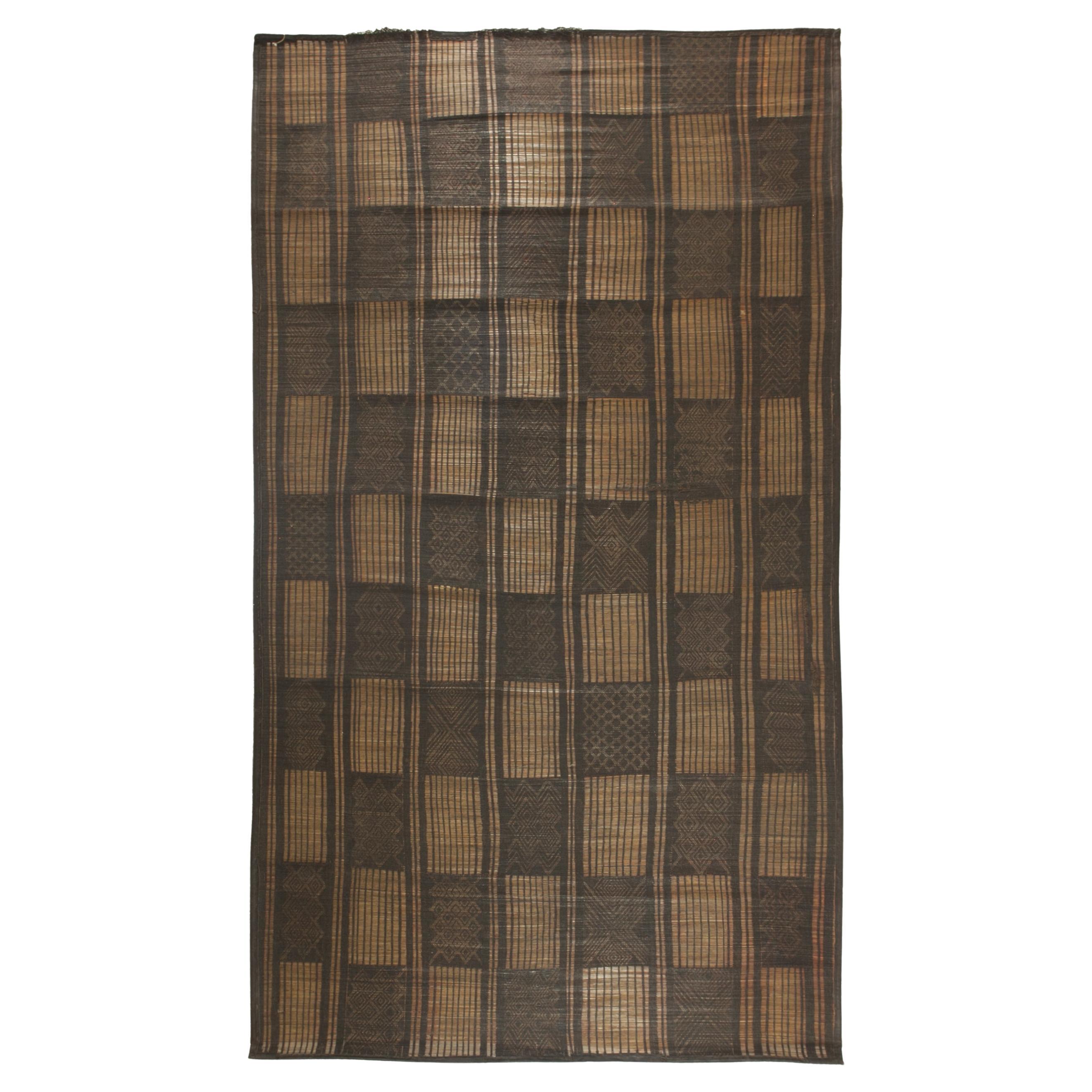 Tuareg Berber Vintage Mauritanian Leather and Natural Wood Manufacto Mat