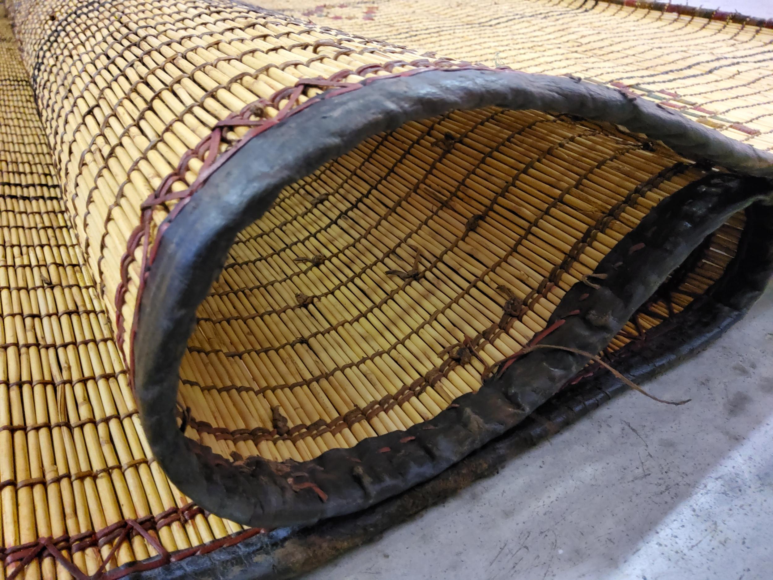 Late 20th Century Berber Tuareg Mat  Vintage  Mauritania Manufacto in Natural Wood and Leather For Sale