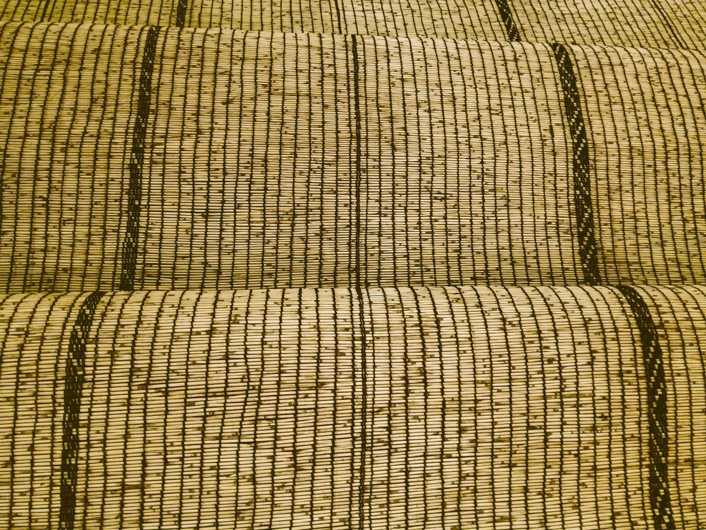Tuareg Bereber Mauritania Vintage de cuero y madera natural Mat en Bueno estado para la venta en Loria, IT