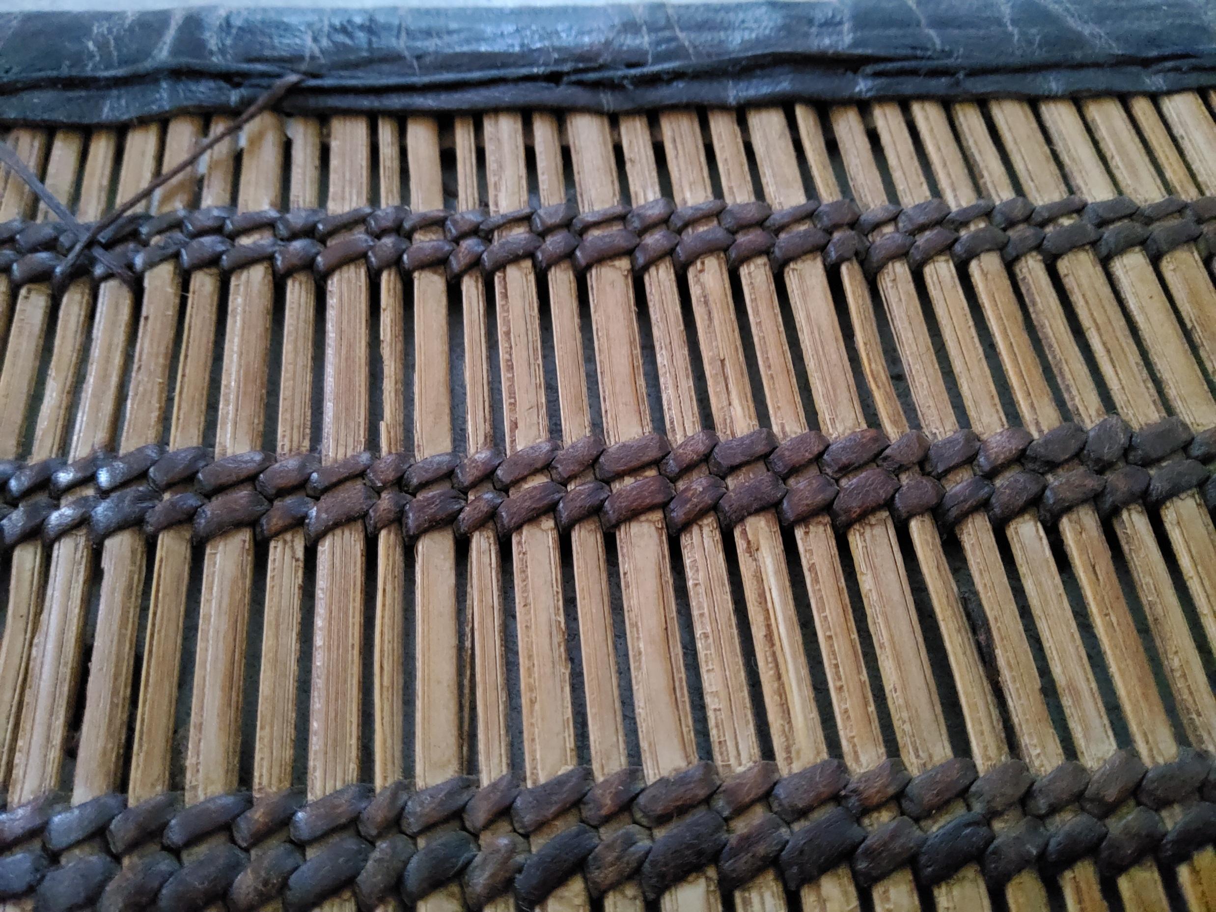 Stuoia Tuareg Marrone Manufatto in Sahara Mauritana Vintage in Legno e Pelle 3