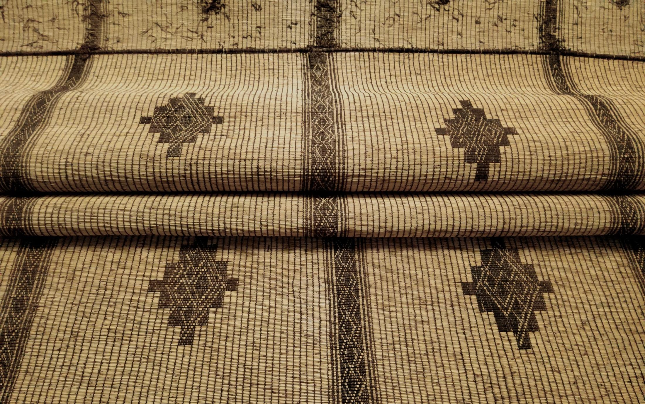 Stuoia Tuareg vintage anni '80 in Giunco e Pelle, Mauritania – 492 x 275 cm (Handgefertigt) im Angebot