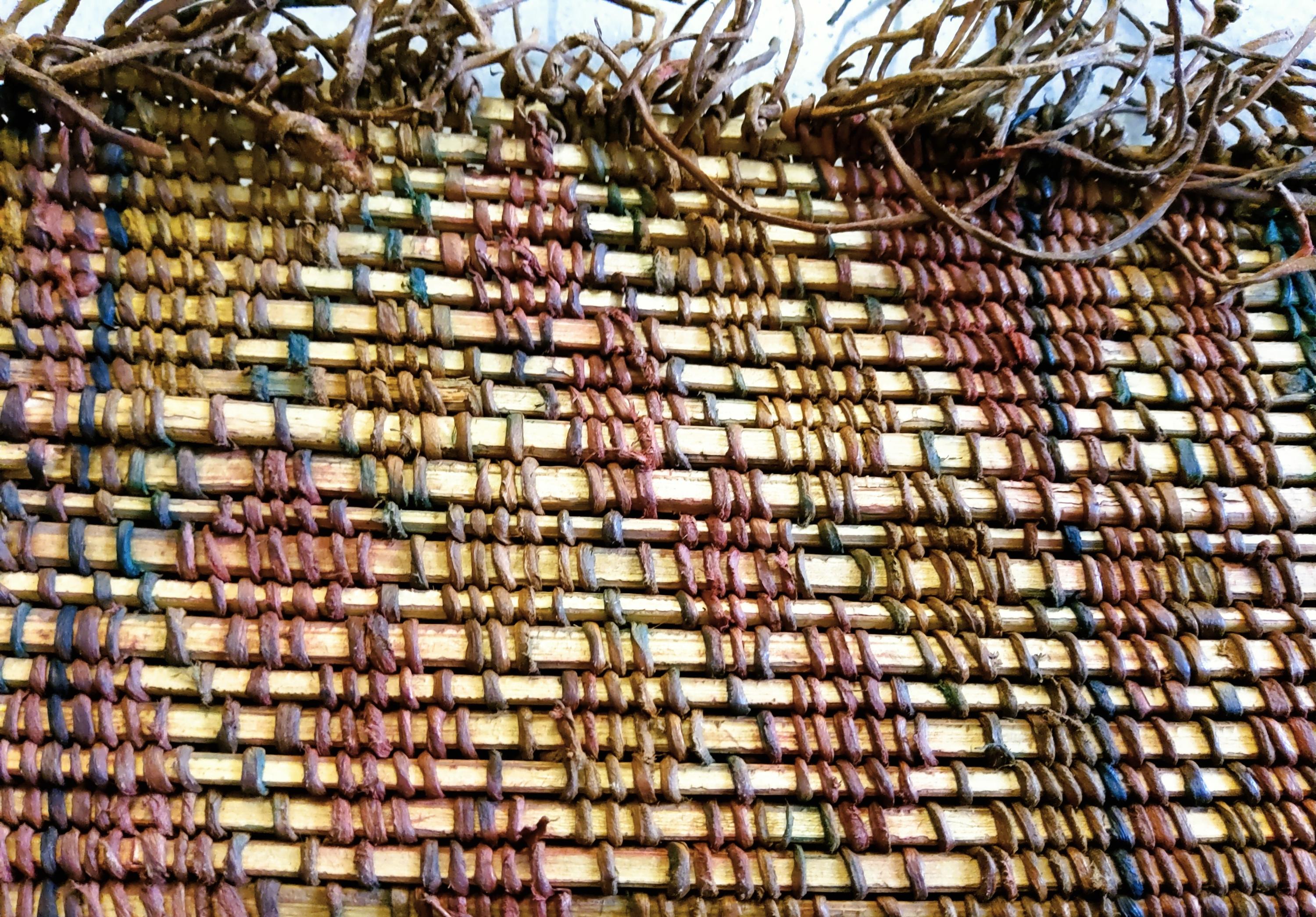 Stuoia Tuareg Vintage Anni ’60  Intreccio in Giunco e Pelle  255×164 cm For Sale 1