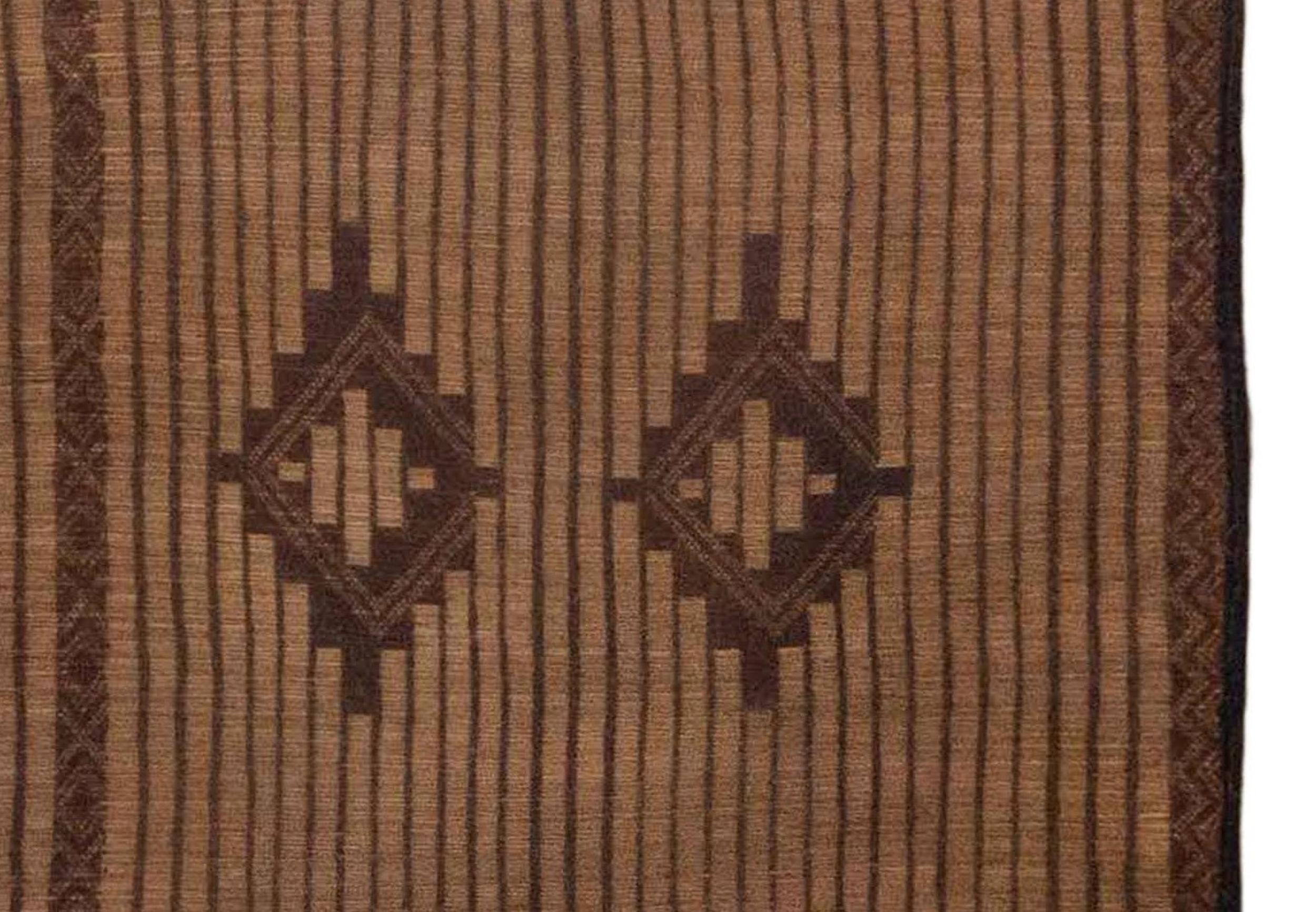 Tuareg-Matte aus Leder und Holz, 1970er Jahre - Mauretanien, 360 x 197 cm (Handgefertigt) im Angebot