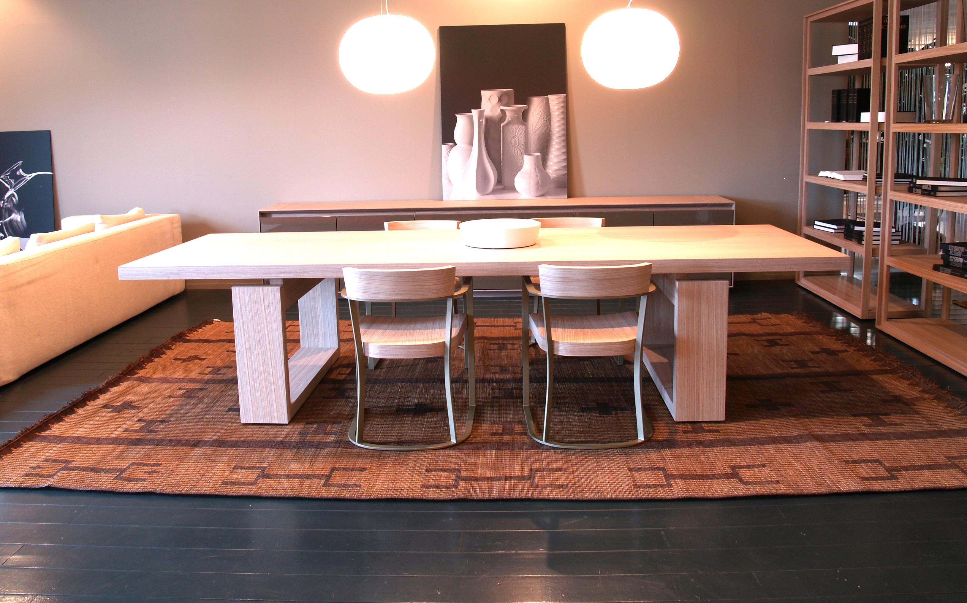 Tribal Stuoia Tuareg Vintage Anni ’70  Intreccio Giunco e Pelle 515x255 cm For Sale