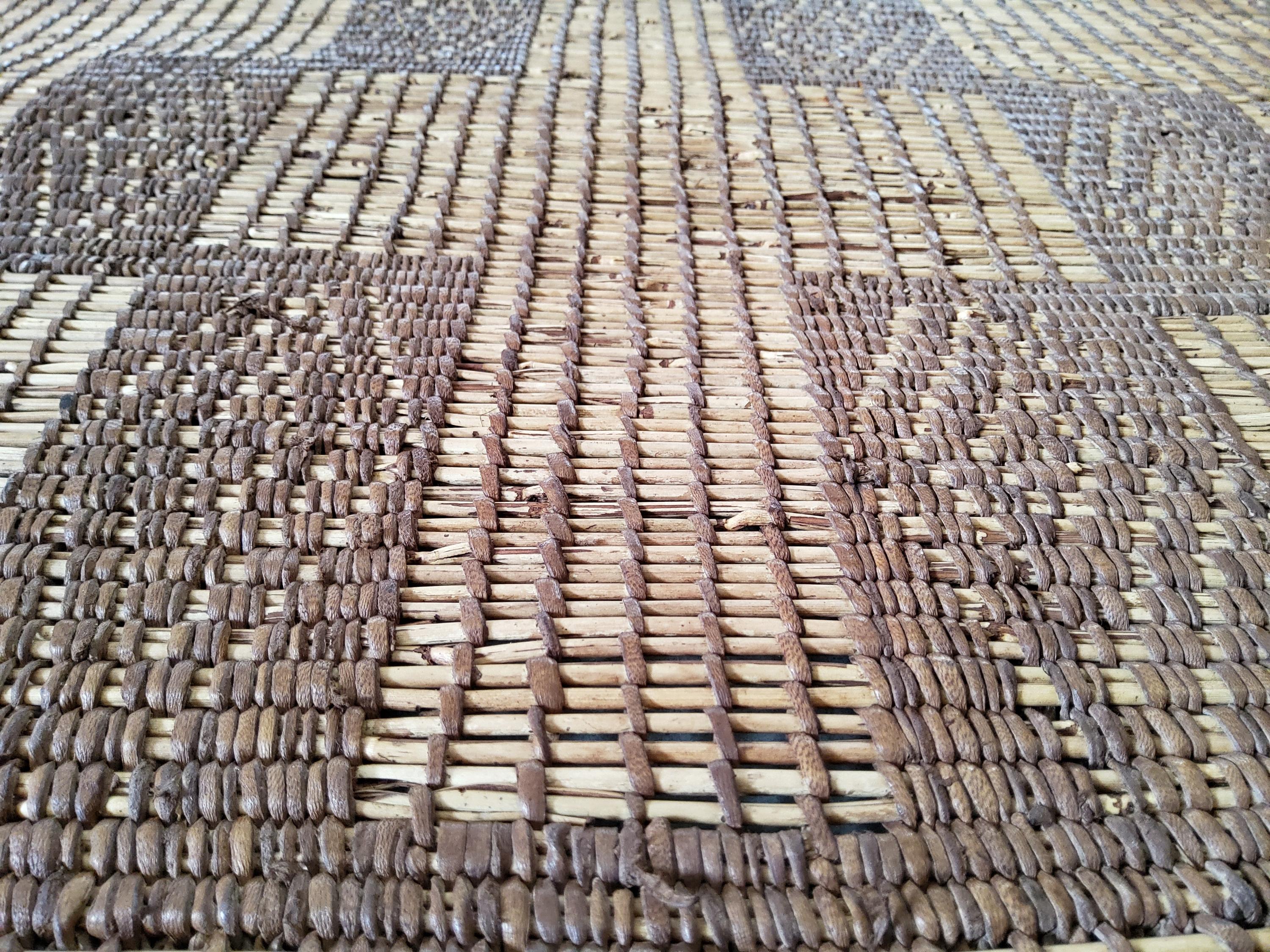 Stuoia Tuareg  Vintage Berbera Manufatta in Legno e Pelle Naturali In condizioni buone in vendita a Loria, IT