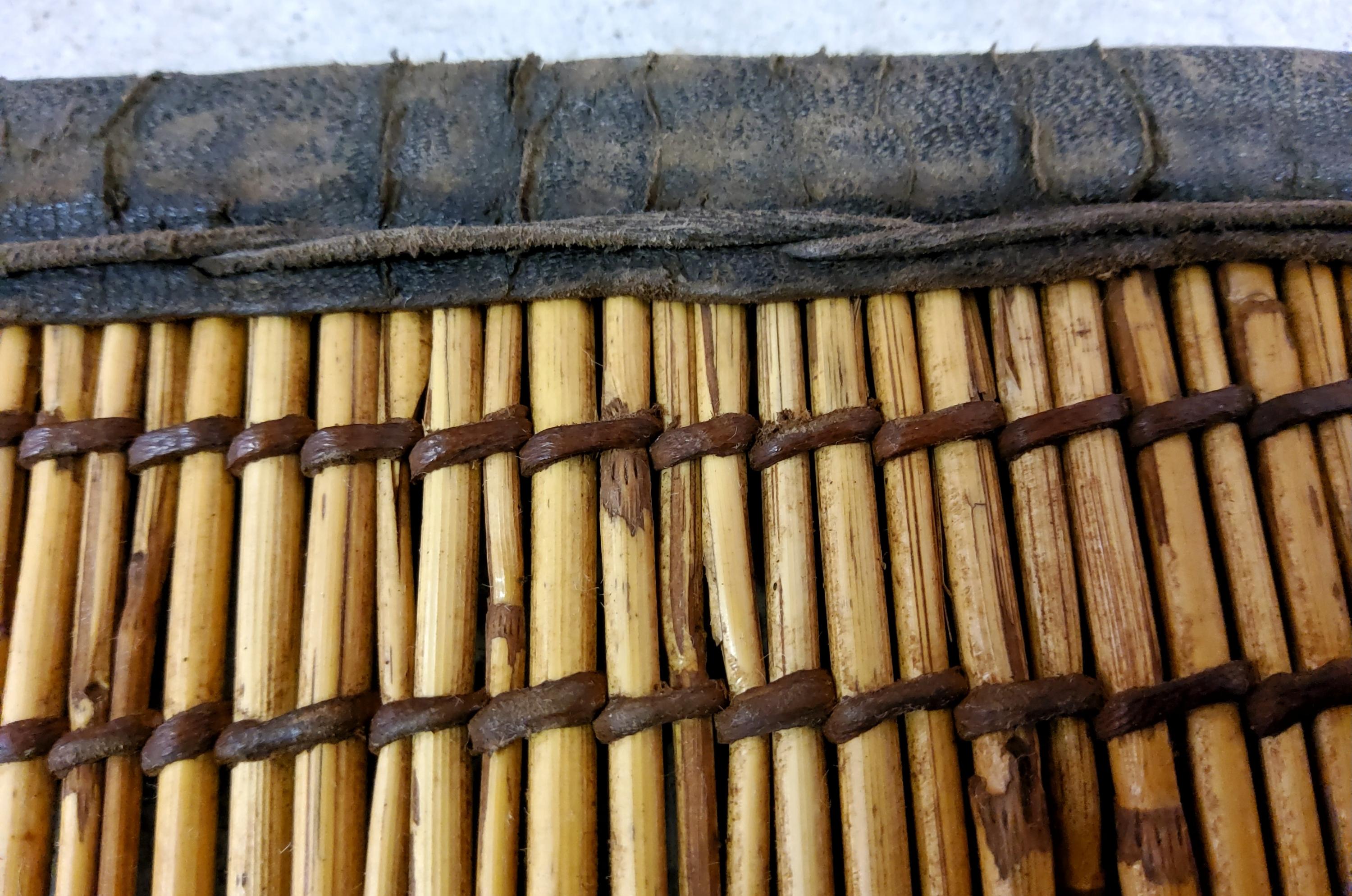 Stuoia Tuareg Berbera vintage anni '70 in Giunco e Pelle, Mauritania, 605x227 cm For Sale 3