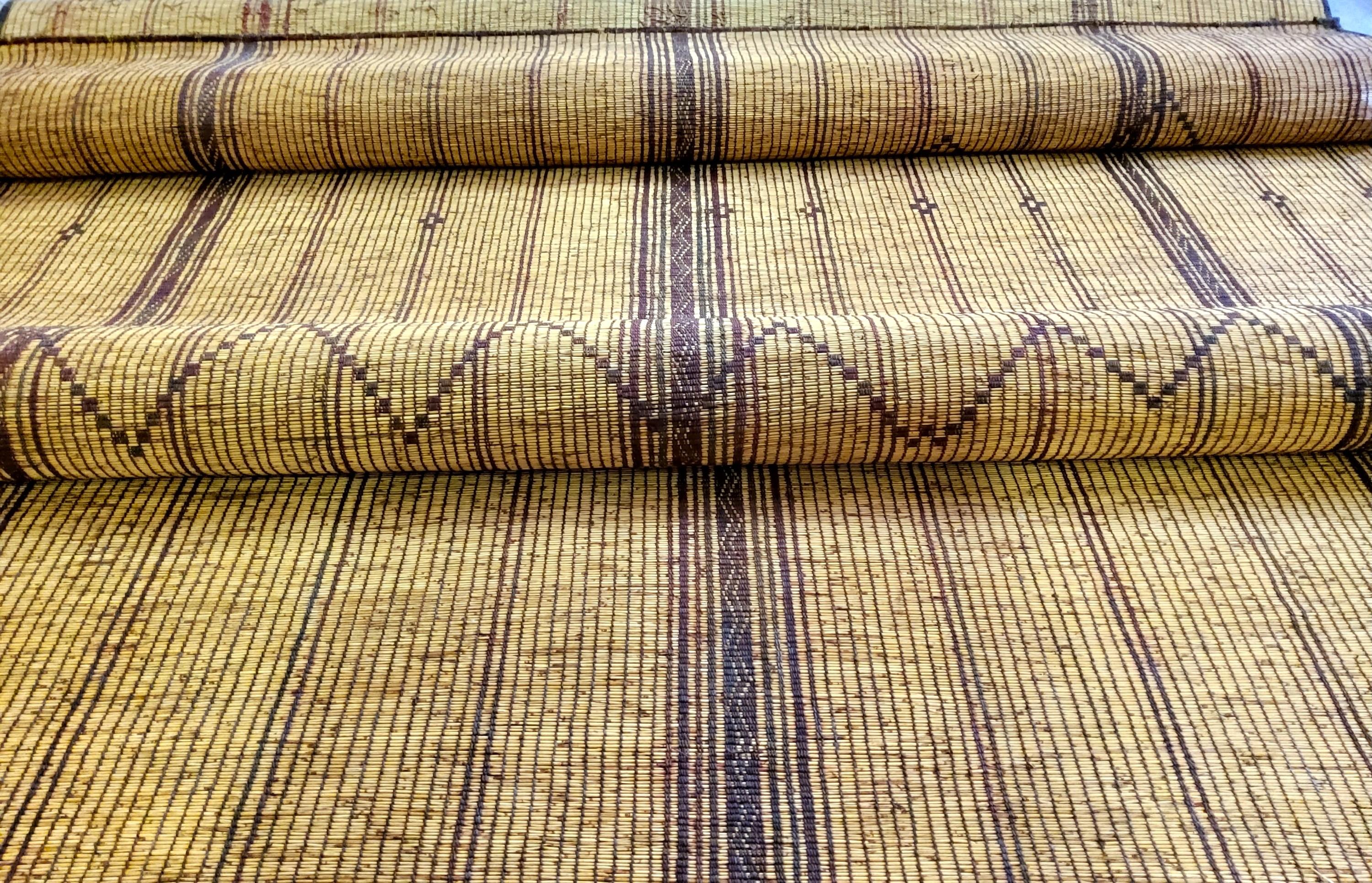 Late 20th Century Stuoia Tuareg Berbera vintage anni '70 in Giunco e Pelle, Mauritania, 605x227 cm For Sale