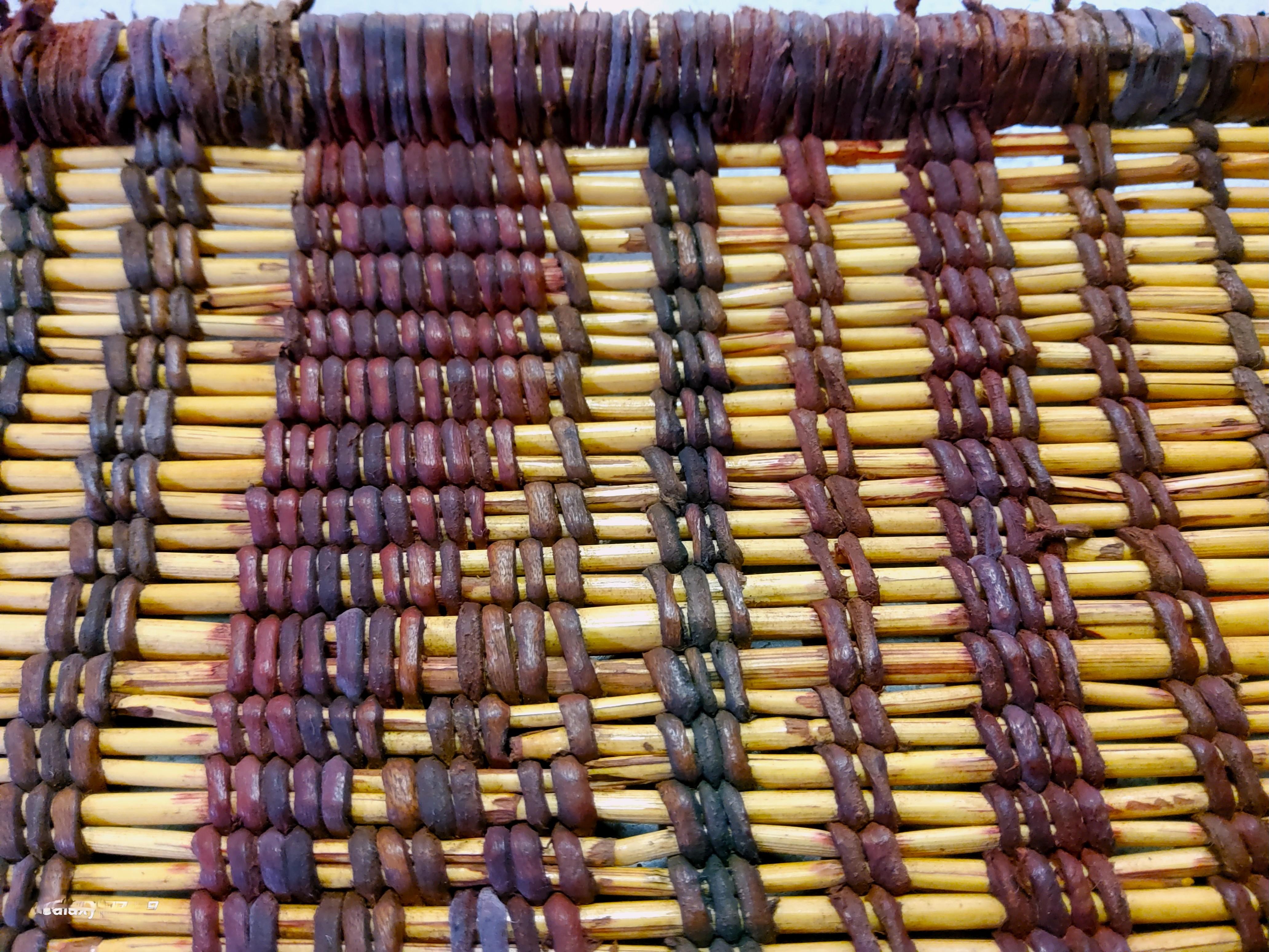 Stuoia Tuareg Berbera vintage anni '70 in Giunco e Pelle, Mauritania, 605x227 cm For Sale 1