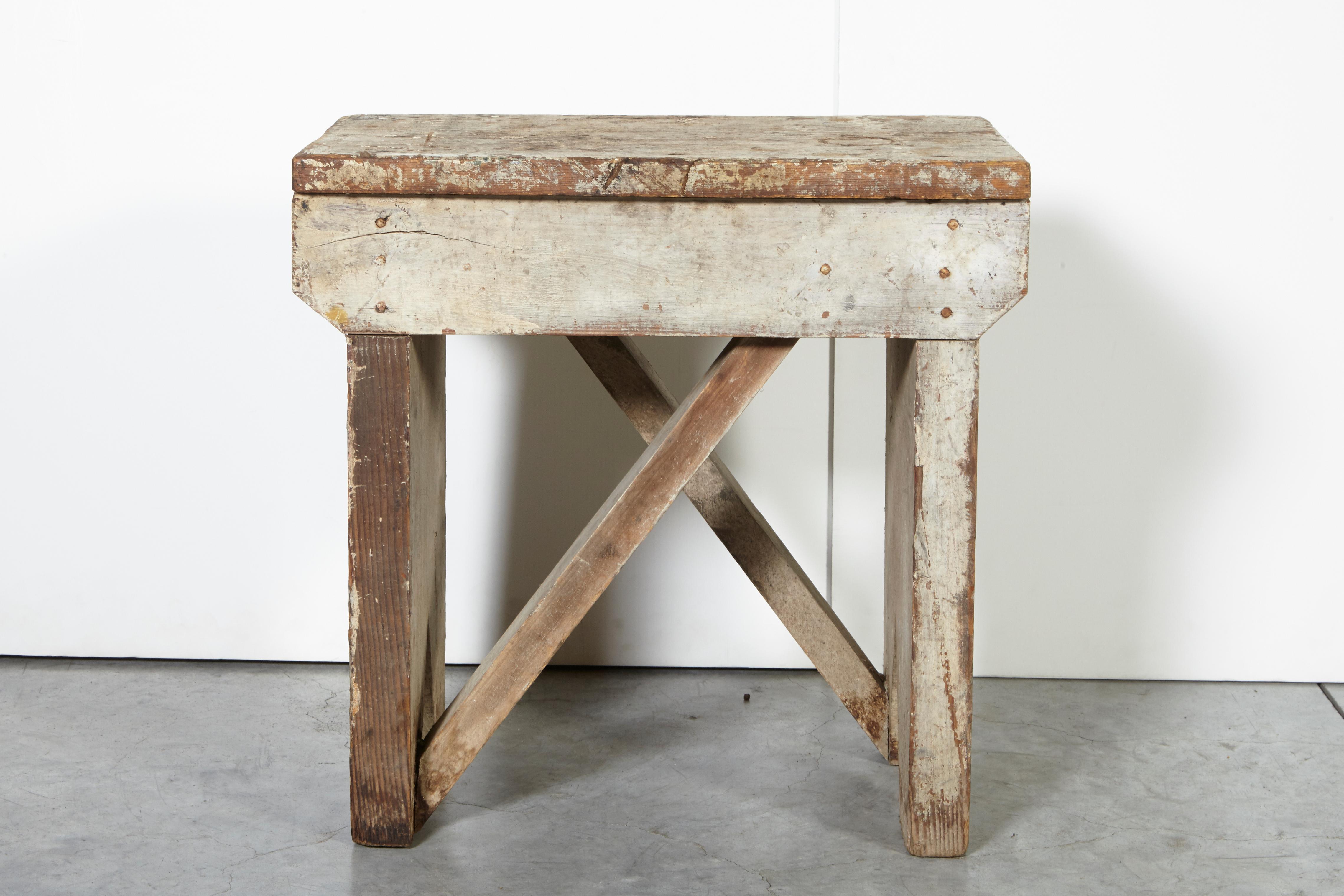 Sturdy American Stool / Side Table With Original Paint In Good Condition In New York, NY