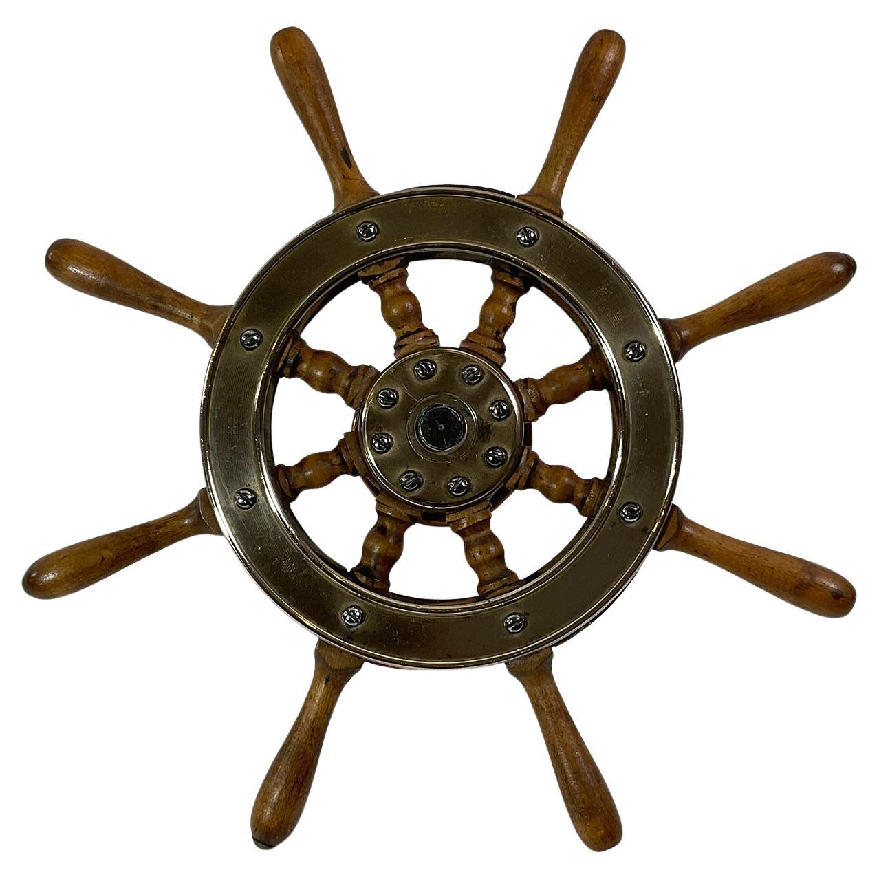 Roue de yacht tournante