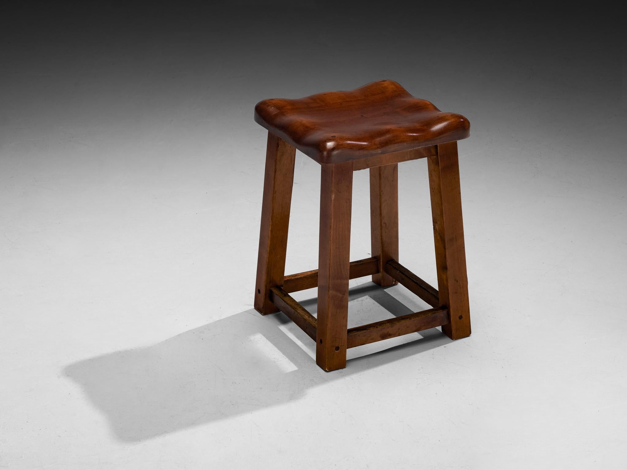 Robusto Taburete Italiano con Asiento Orgánico Hecho a Mano en Nogal en venta 2
