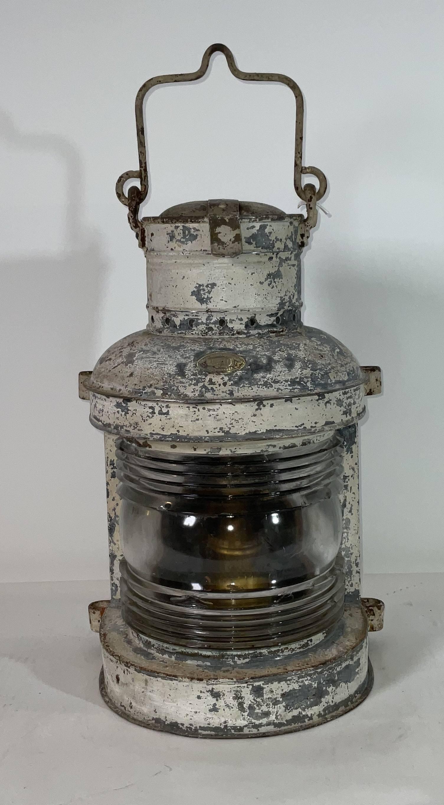 Sturdy ships masthead lantern by 