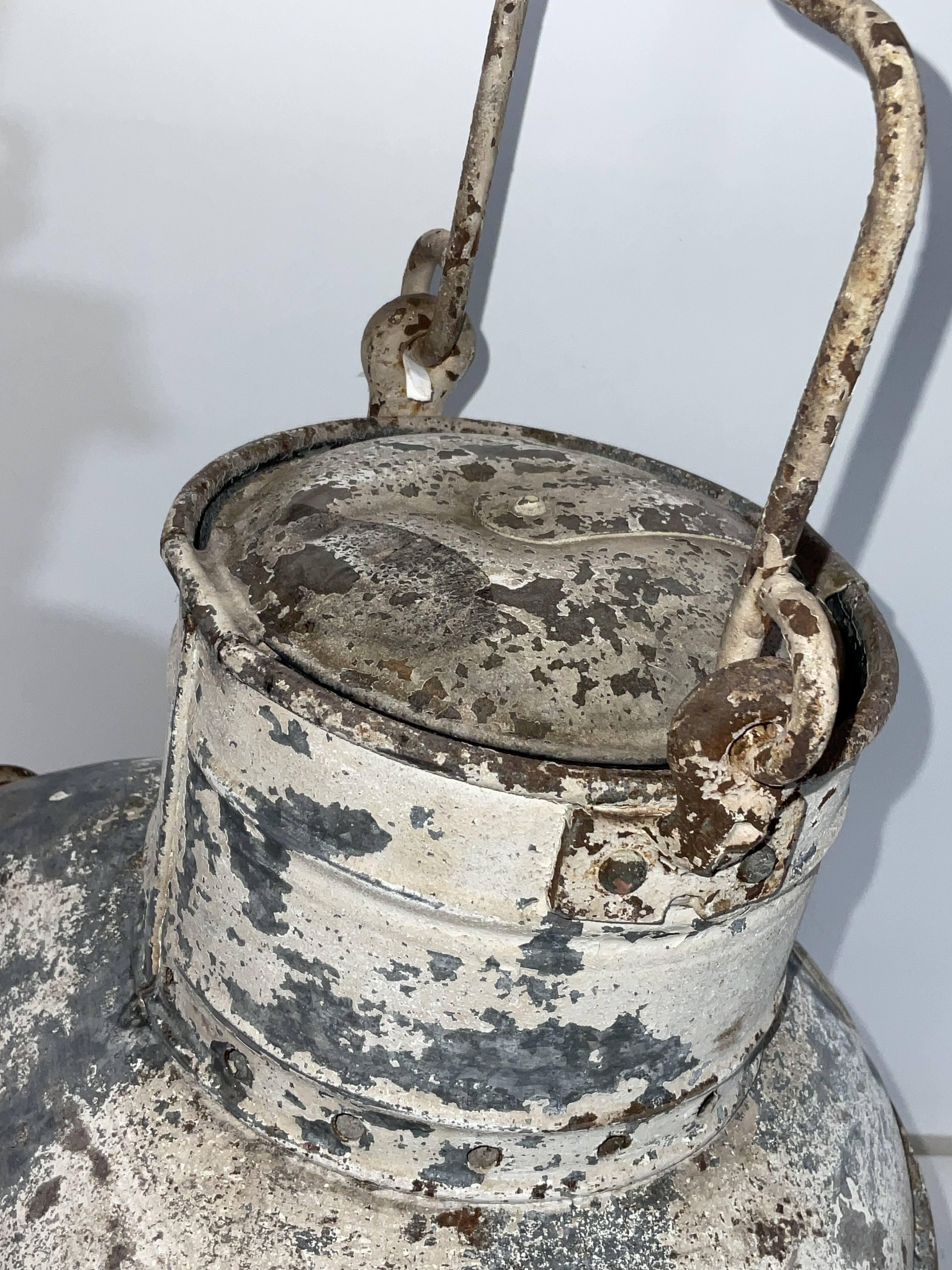 Sturdy Masthead Lantern by Perko In Good Condition For Sale In Norwell, MA