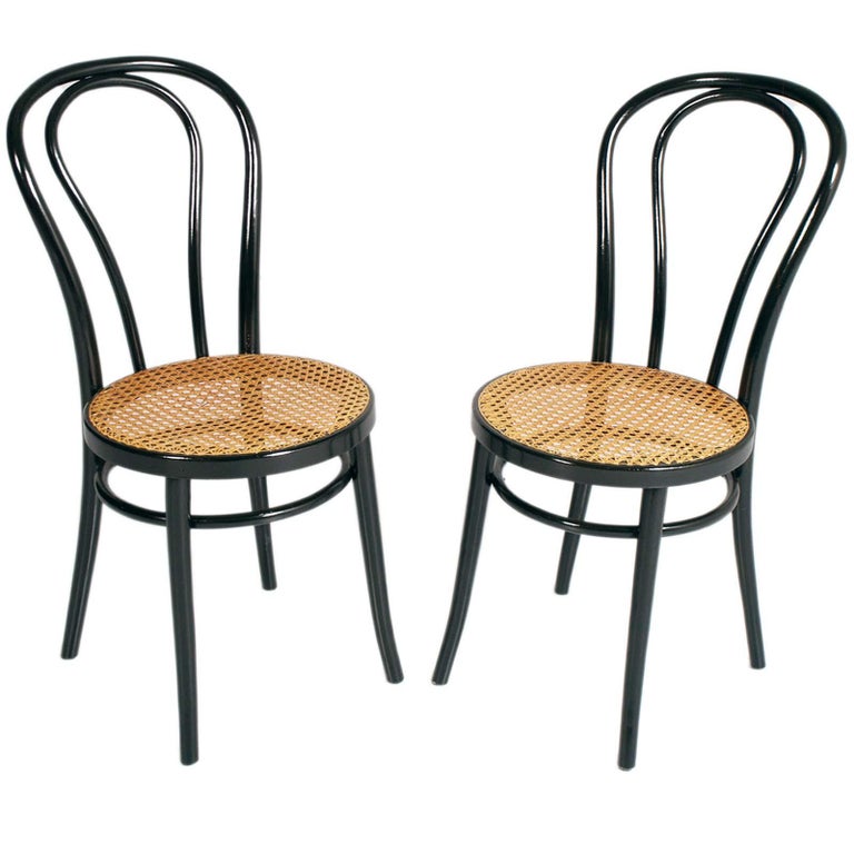 Sturdy Original Thonet Chairs from the 1960 in Bent Beech, Vienna Straw  Seat For Sale at 1stDibs | cadeira thonet, thonet furniture, sturdy chairs