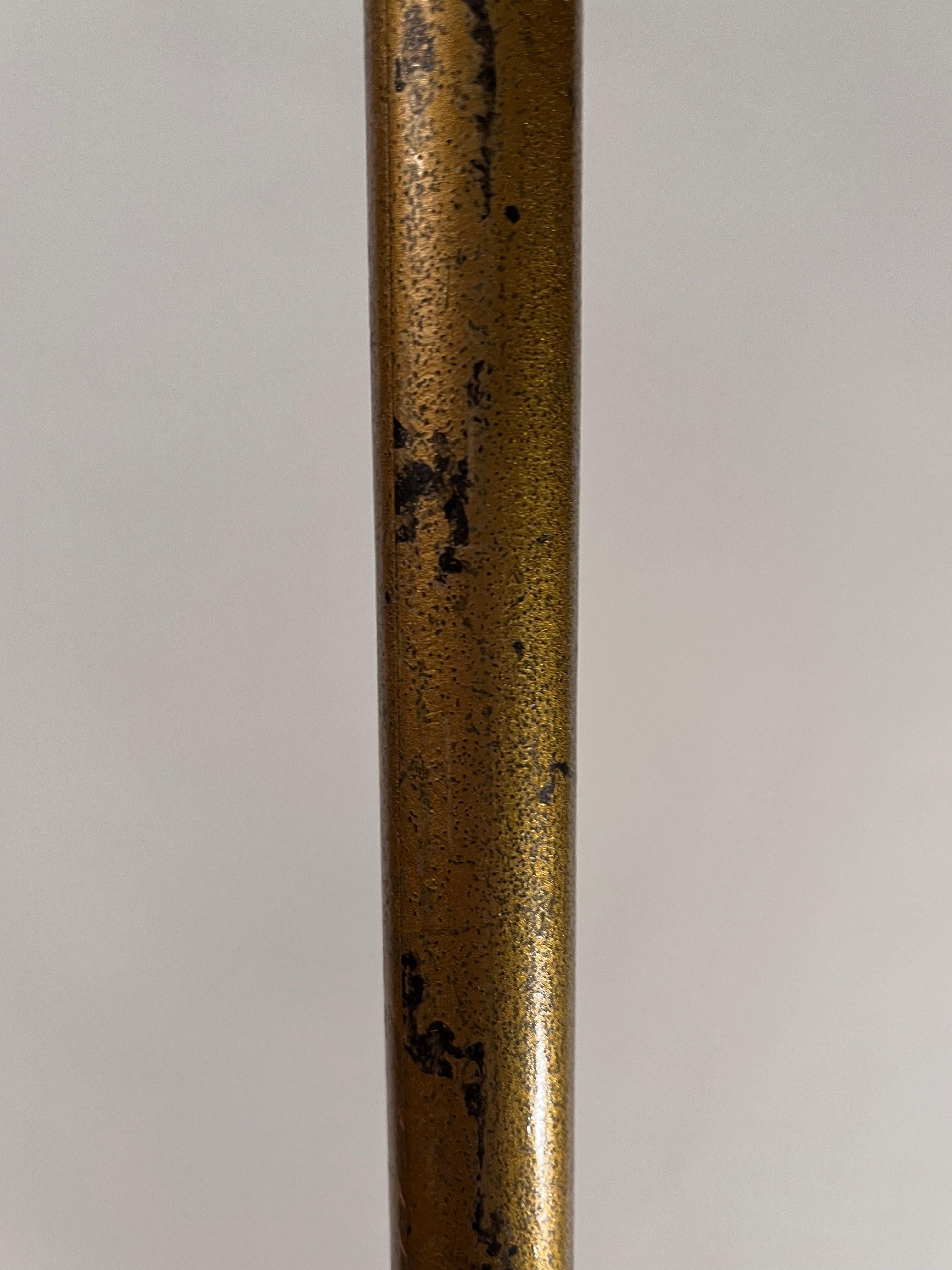 Robusto appendiabiti sottile in ferro dipinto in oro dei primi del Novecento In condizioni buone in vendita a Red Lion, PA