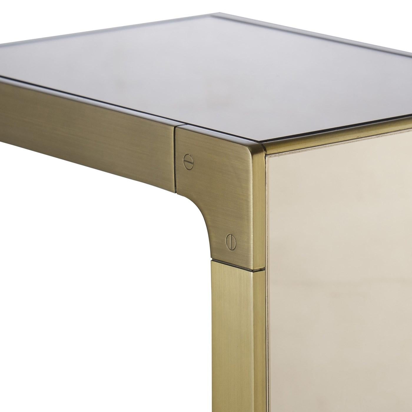 Sturdy Small Side Table in Satin Brass Finish In New Condition In Paris, FR