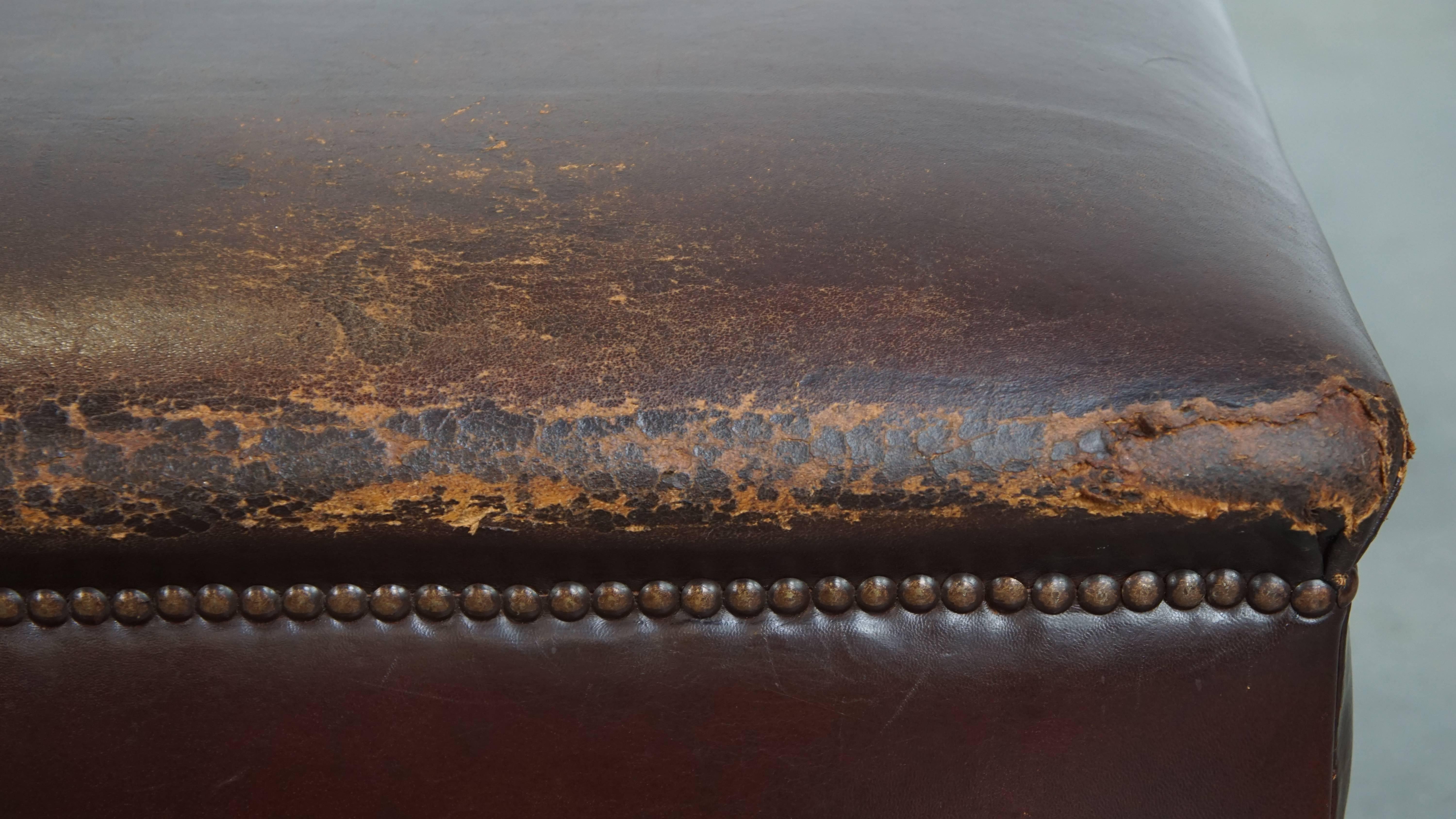Sturdy Vintage Ottoman Made of Sheepskin Leather For Sale 1