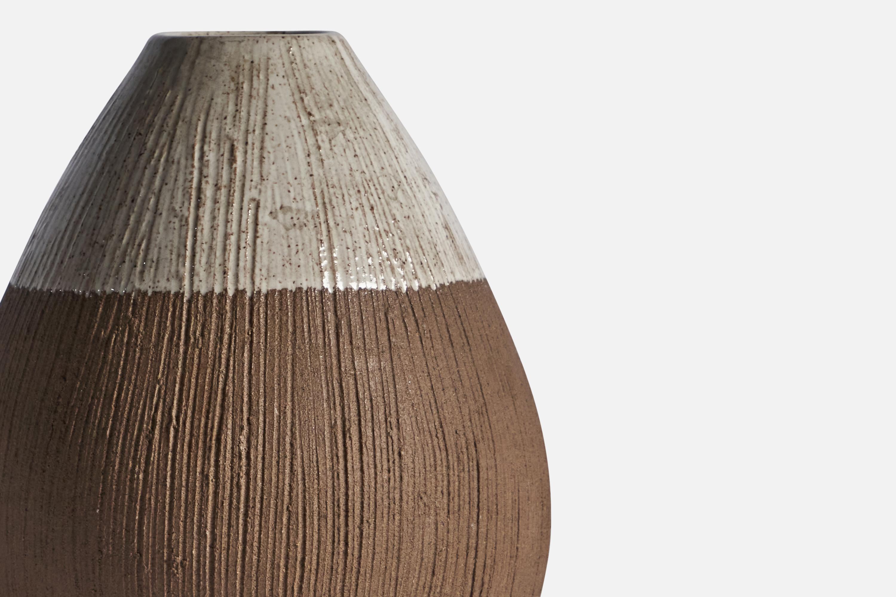 Mid-Century Modern Sture G. Ohlsson, Vase, Stoneware, Sweden, 1960s For Sale