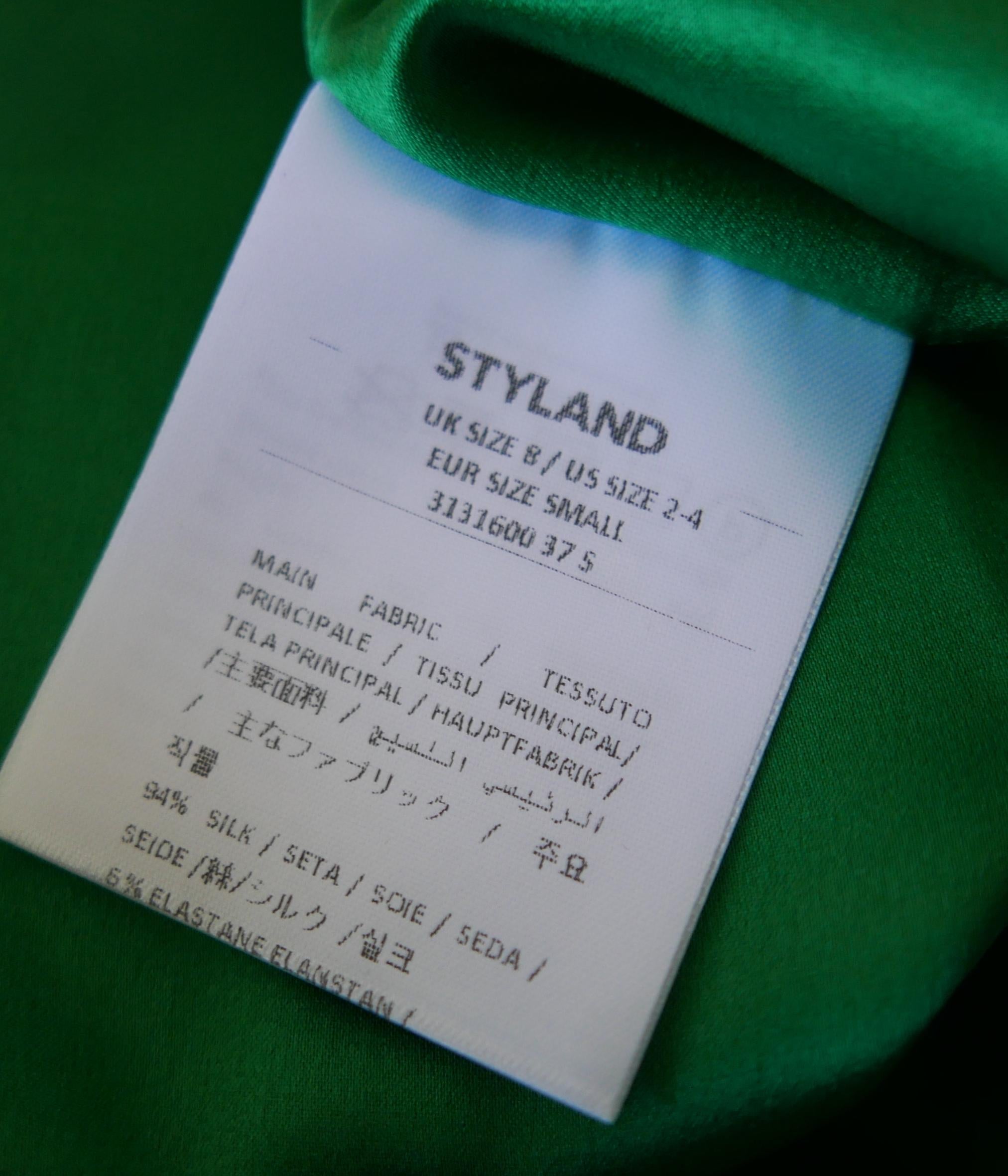 Canotta Styland in seta pesante verde smeraldo in vendita 1