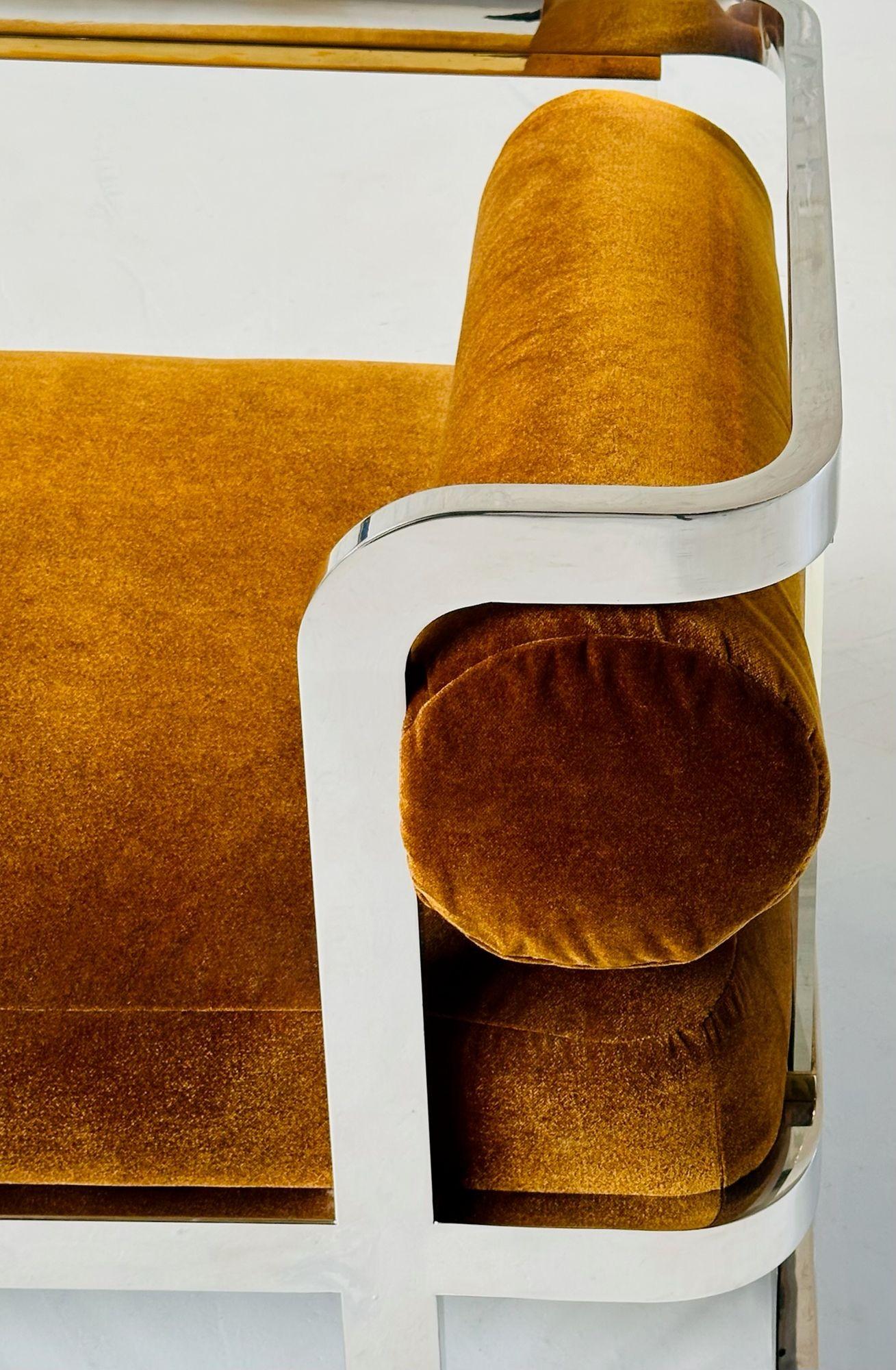 Style Charles Hollis Jones Chrome Brass Lucite Chaise Lounge, 1970 For Sale 2