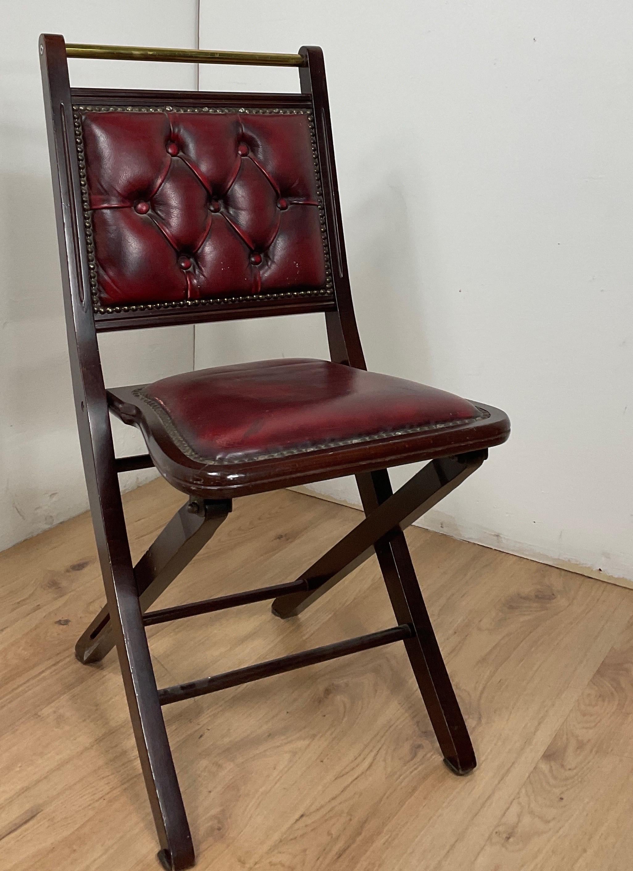 Italian Style folding chair with leather seat and back Craftwork made in italy For Sale
