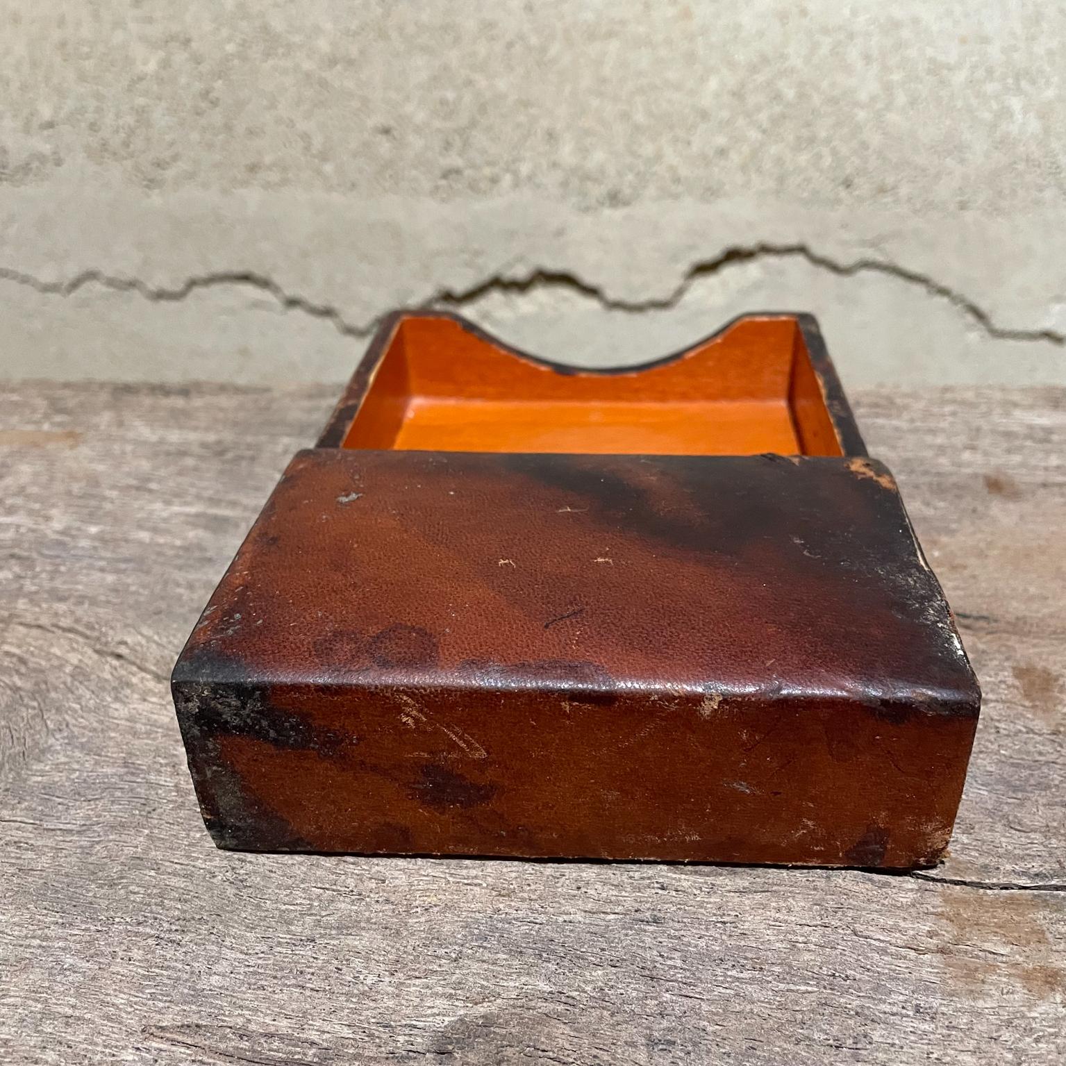 1950s Style of Hermès Distressed Leather and Wood Memo Note Pad Holder  For Sale 1
