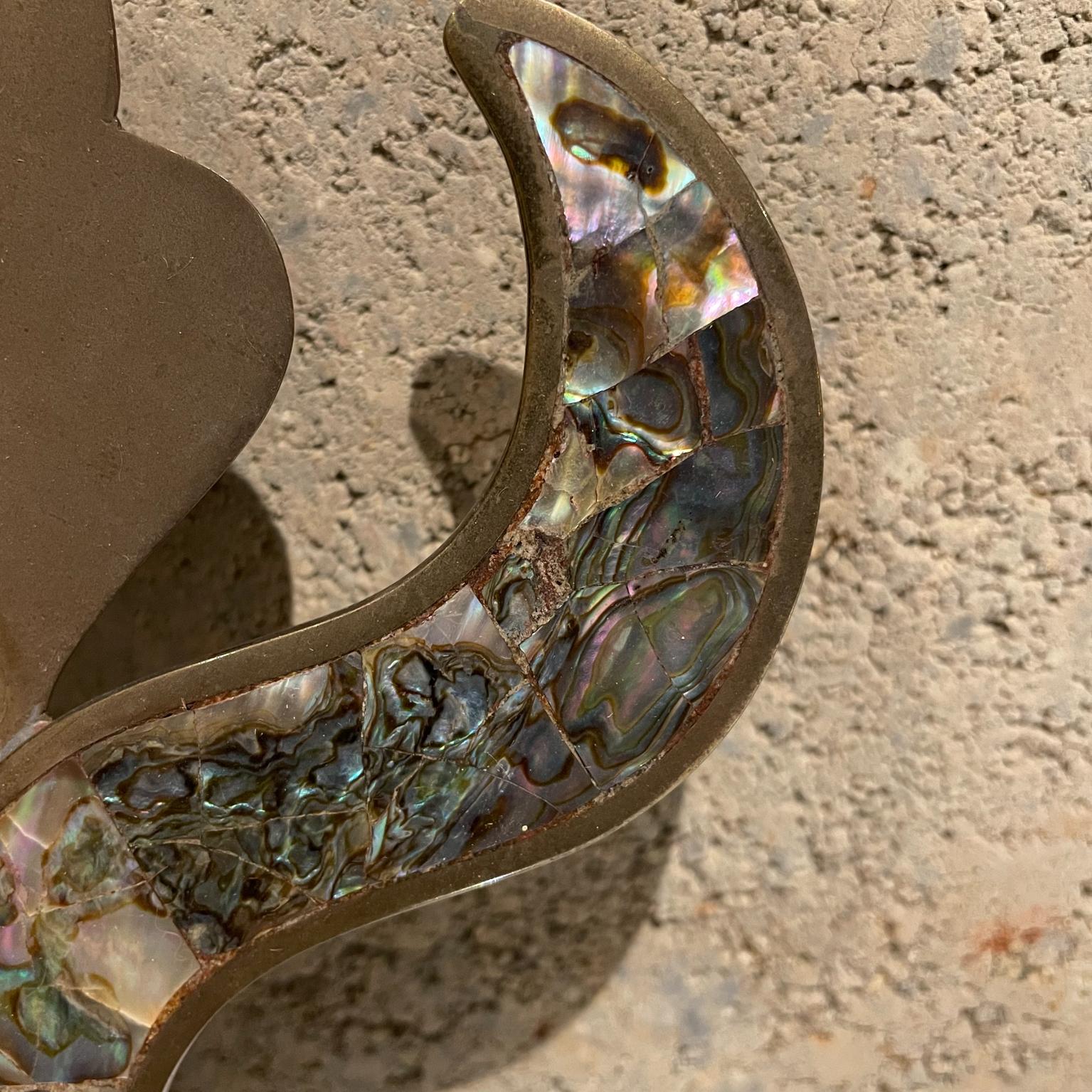 Modern Style Los Castillo Adorable FISH Ashtray Married Metals & Abalone Stone Mexico For Sale