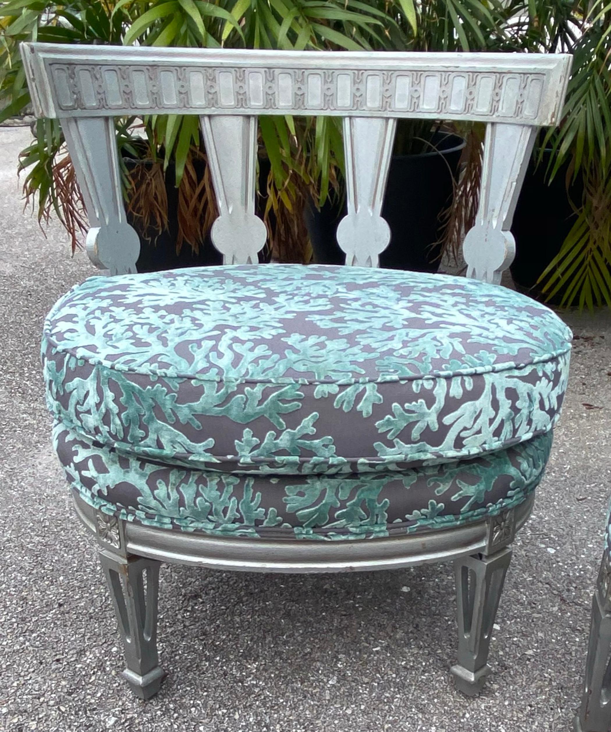 Style of Billy Haines Pair of Club Chairs In Good Condition For Sale In West Palm Beach, FL
