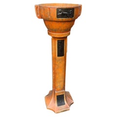 Estilo de Delphin Massier Jardinera de mayólica 'Jardinera y soporte Número. 7825