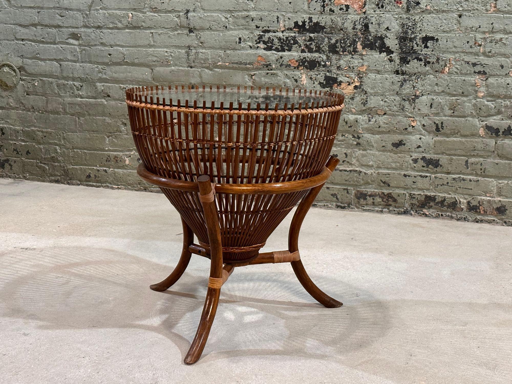 Rattan Fishing Basket Side/End Table Style of Franco Albini, 1960's. Original beautiful round side/end table with glass top.