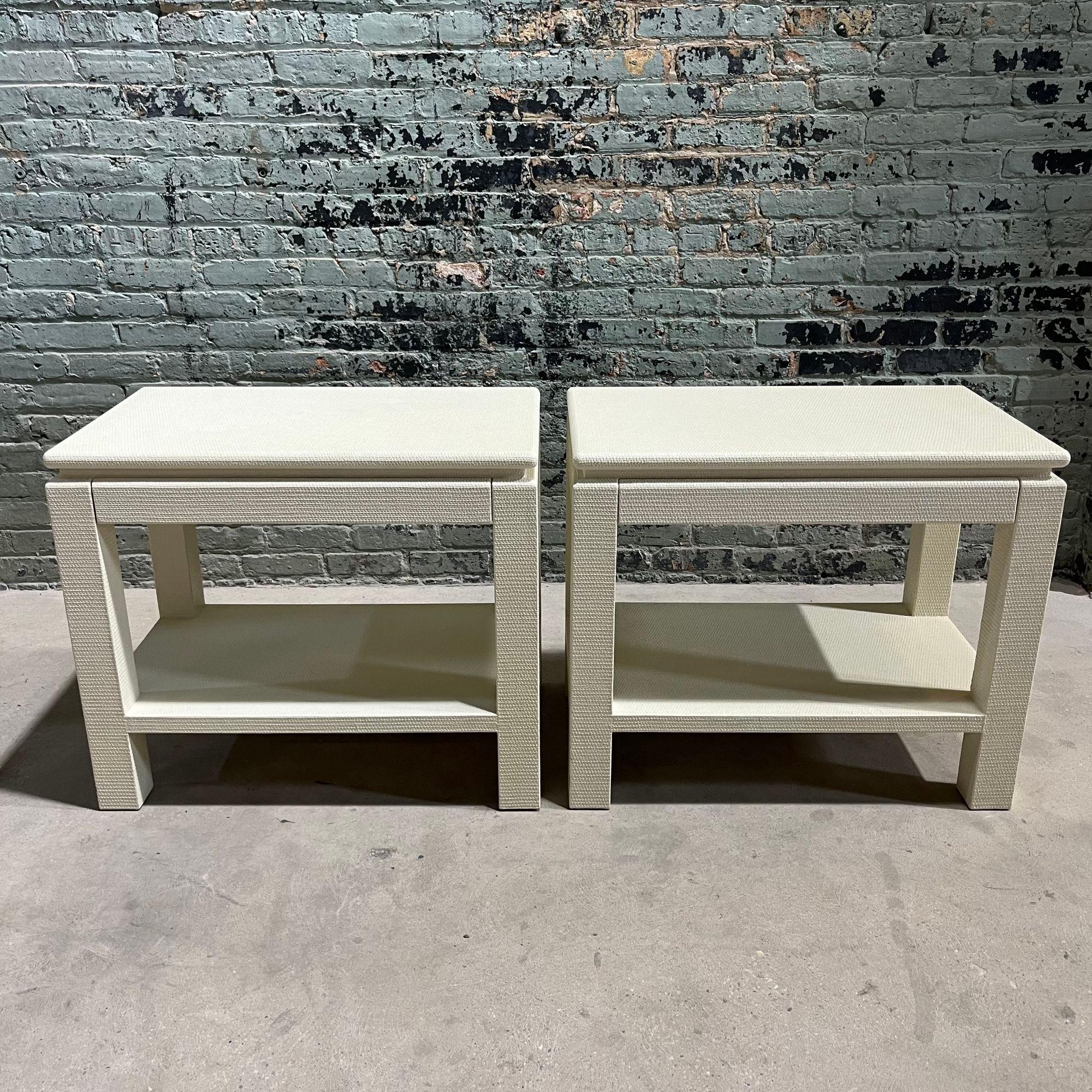 Pair Style of Karl Springer Grasscloth Nightstands/Side End Tables, 1970. Original
Measure 18