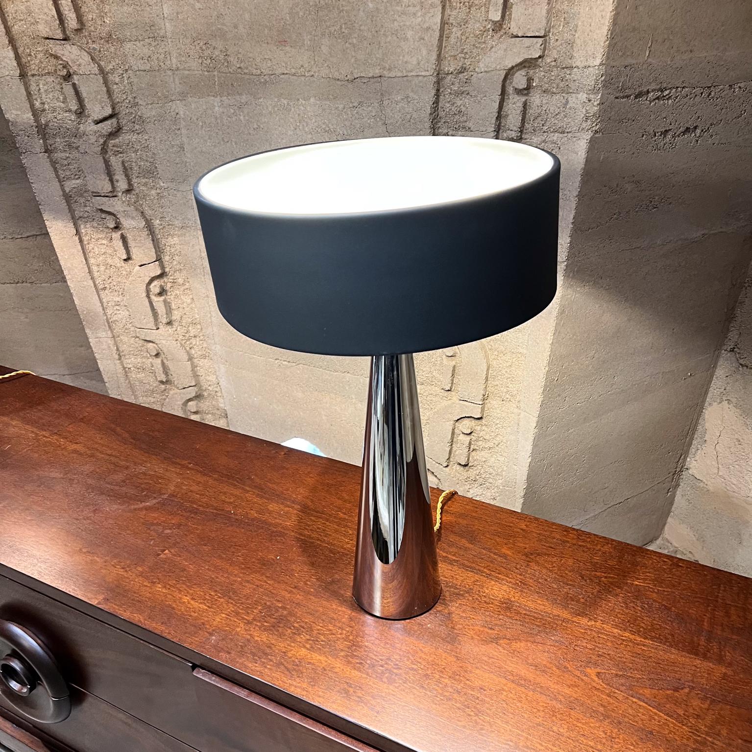 Style of Laurel Lamp Co Modern Chrome Table Lamp Pair For Sale 8
