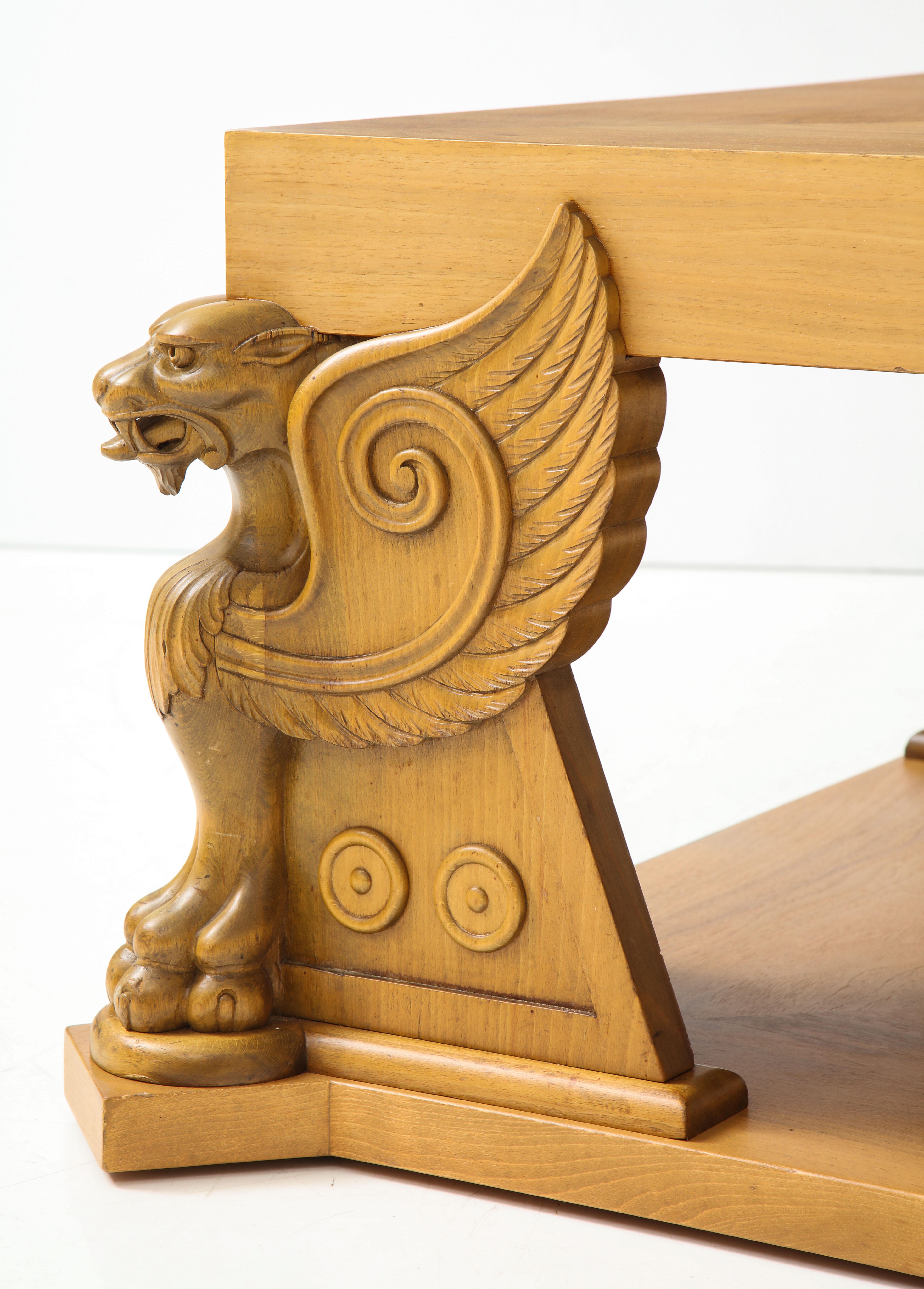 Estilo de T.H. Robsjohn-Gibbings para los Estudios Peterson Arce en venta