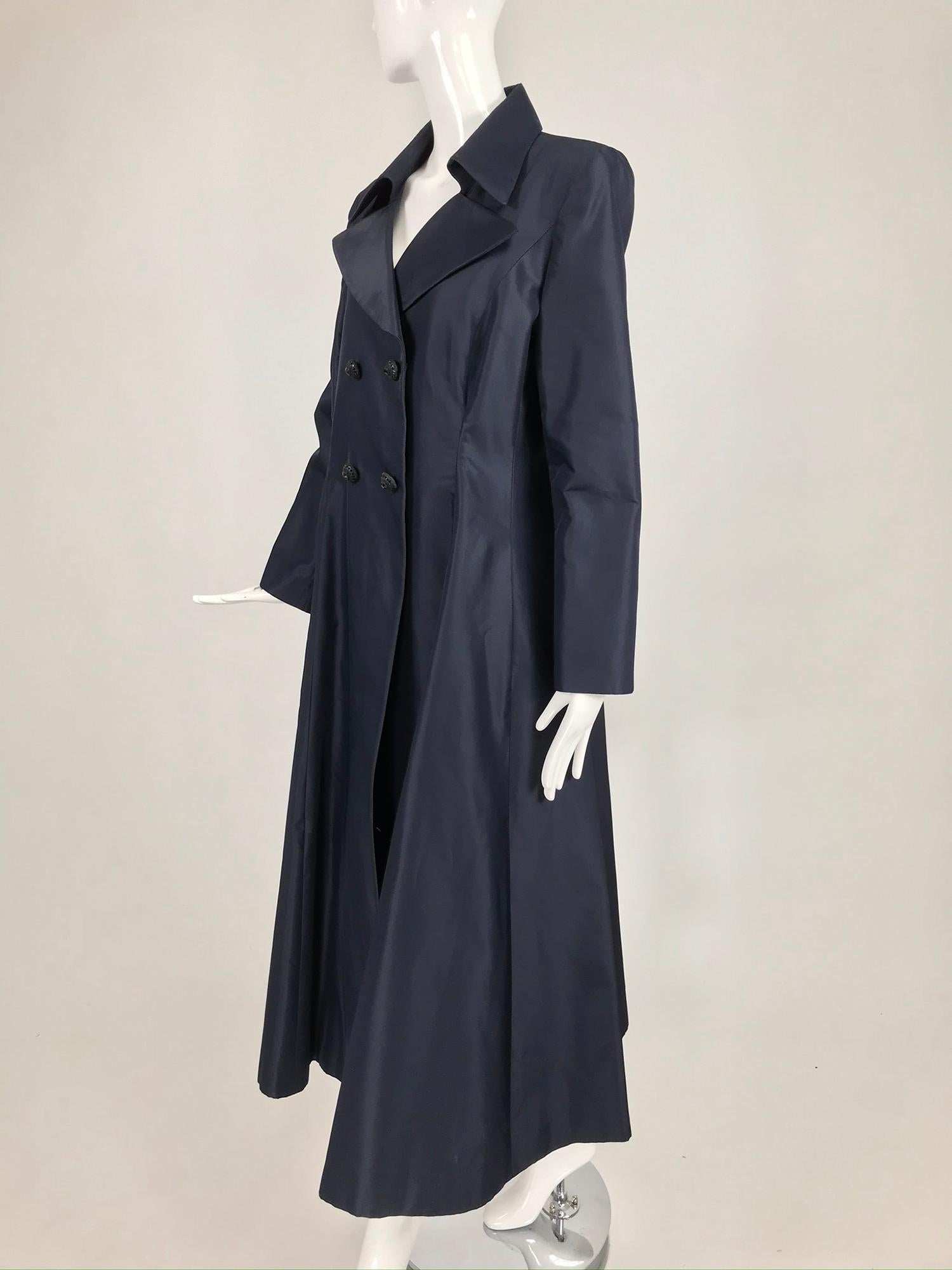 Style Paris Navy Blue Silk Evening Coat For Sale 4