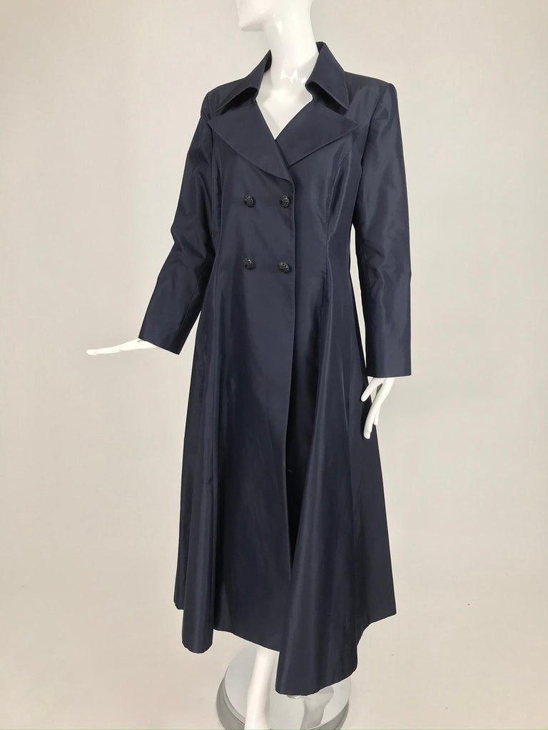 Style Paris Navy Blue Silk Evening Coat For Sale at 1stdibs