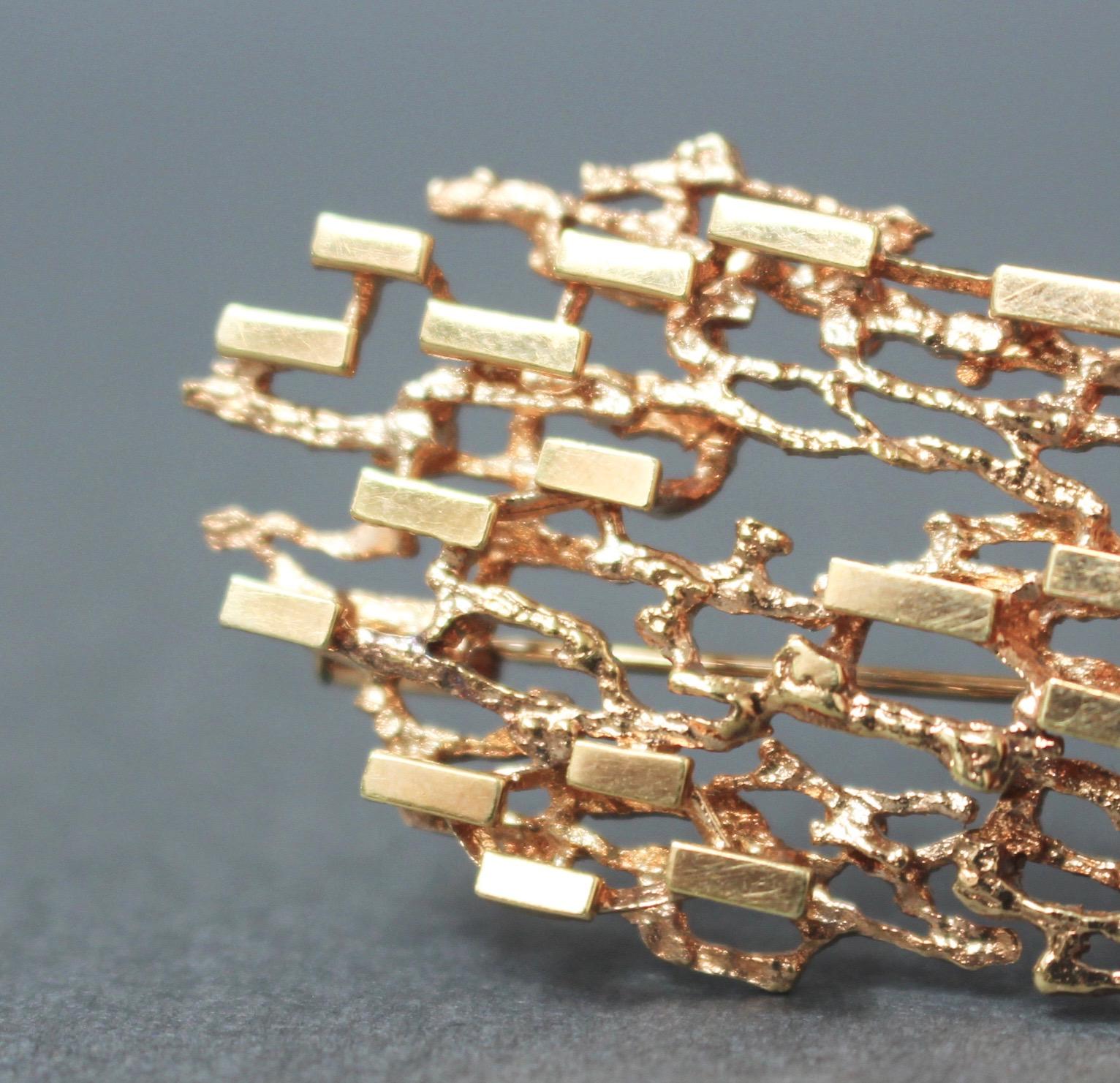 Stylised Abstract Brooch of 14-Carat Yellow Gold, circa 1970s 6