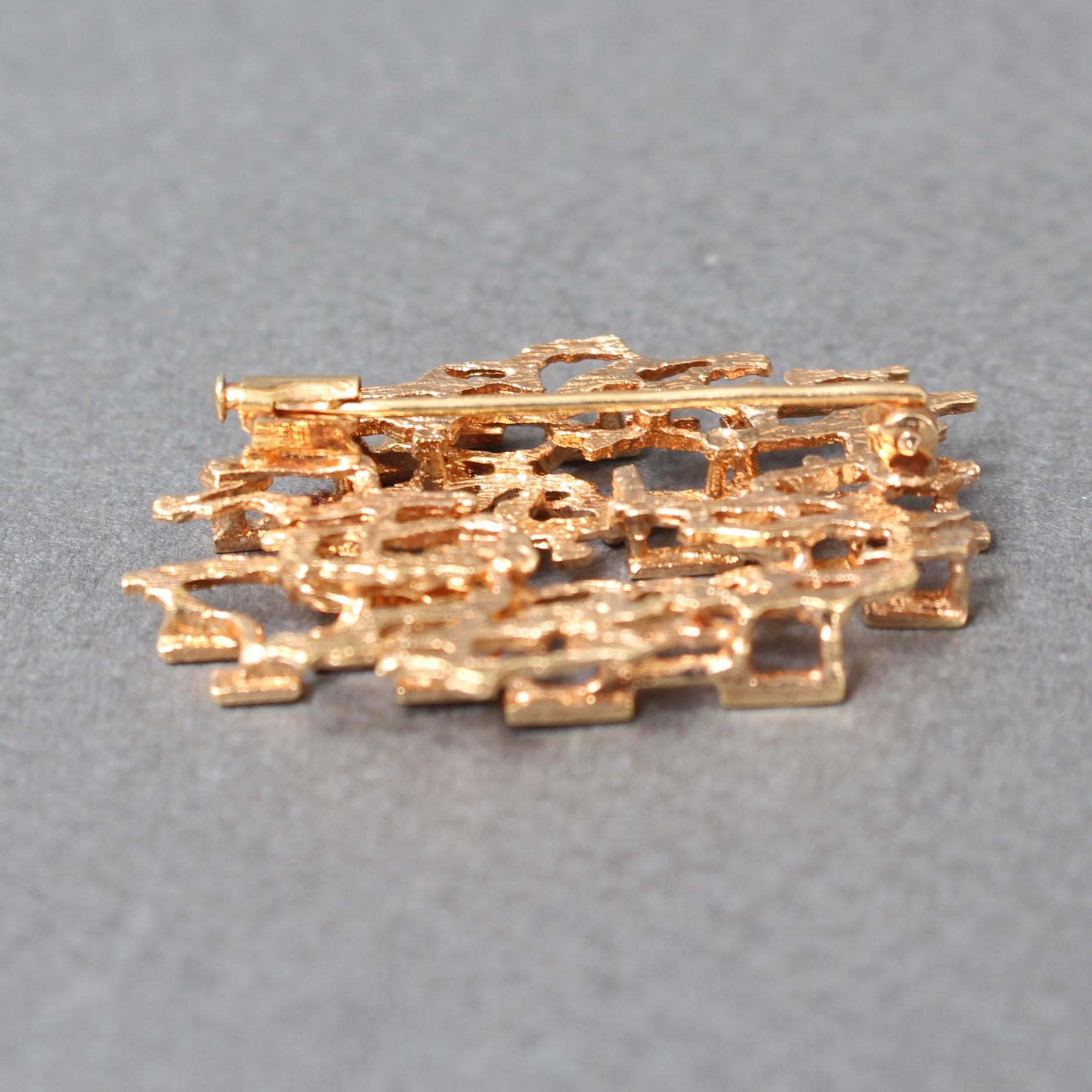 Stylised Abstract Brooch of 14-Carat Yellow Gold, circa 1970s 1