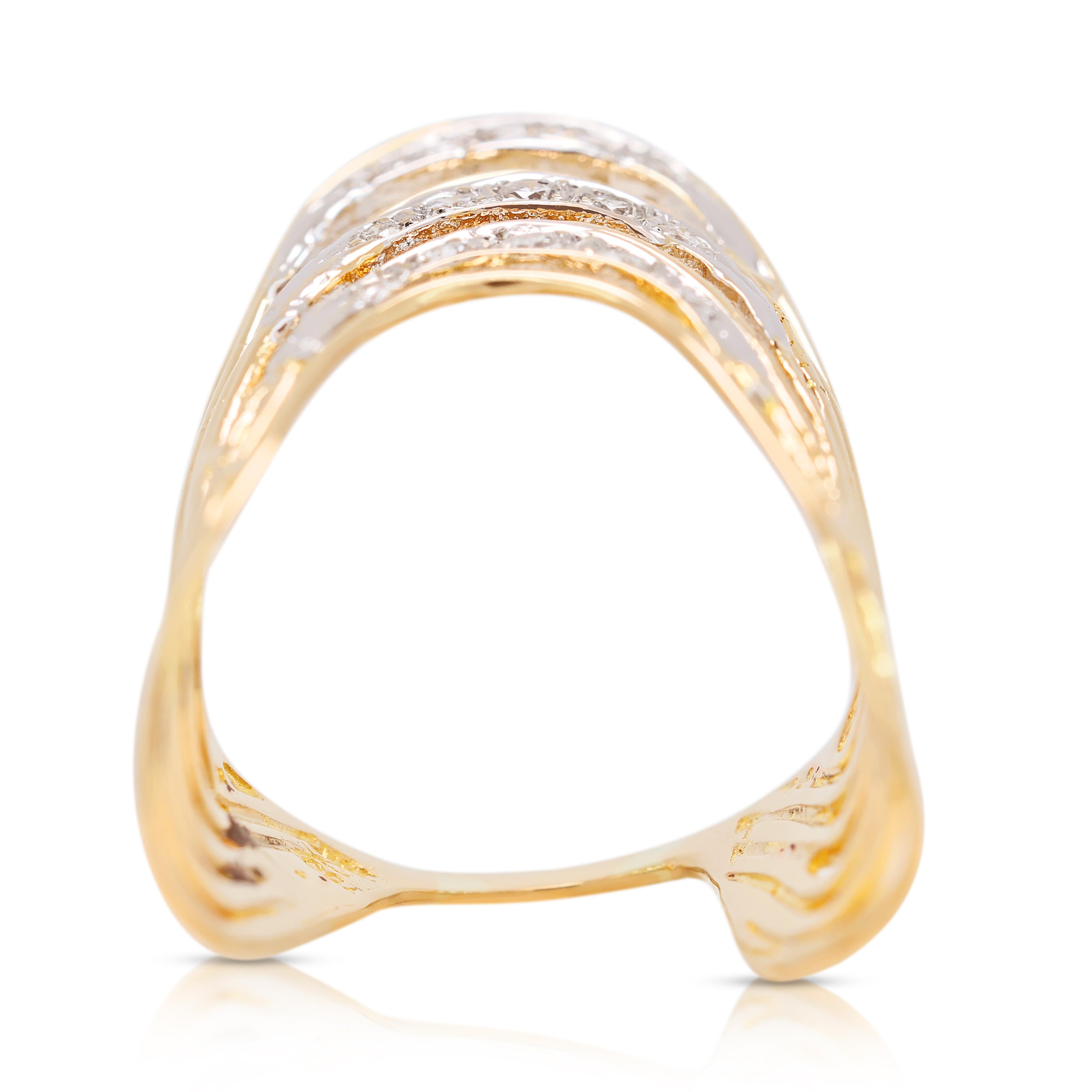 Stilvoller 0,25 Karat Diamantring aus 20 Karat Gelbgold mit Diamanten im Angebot 3