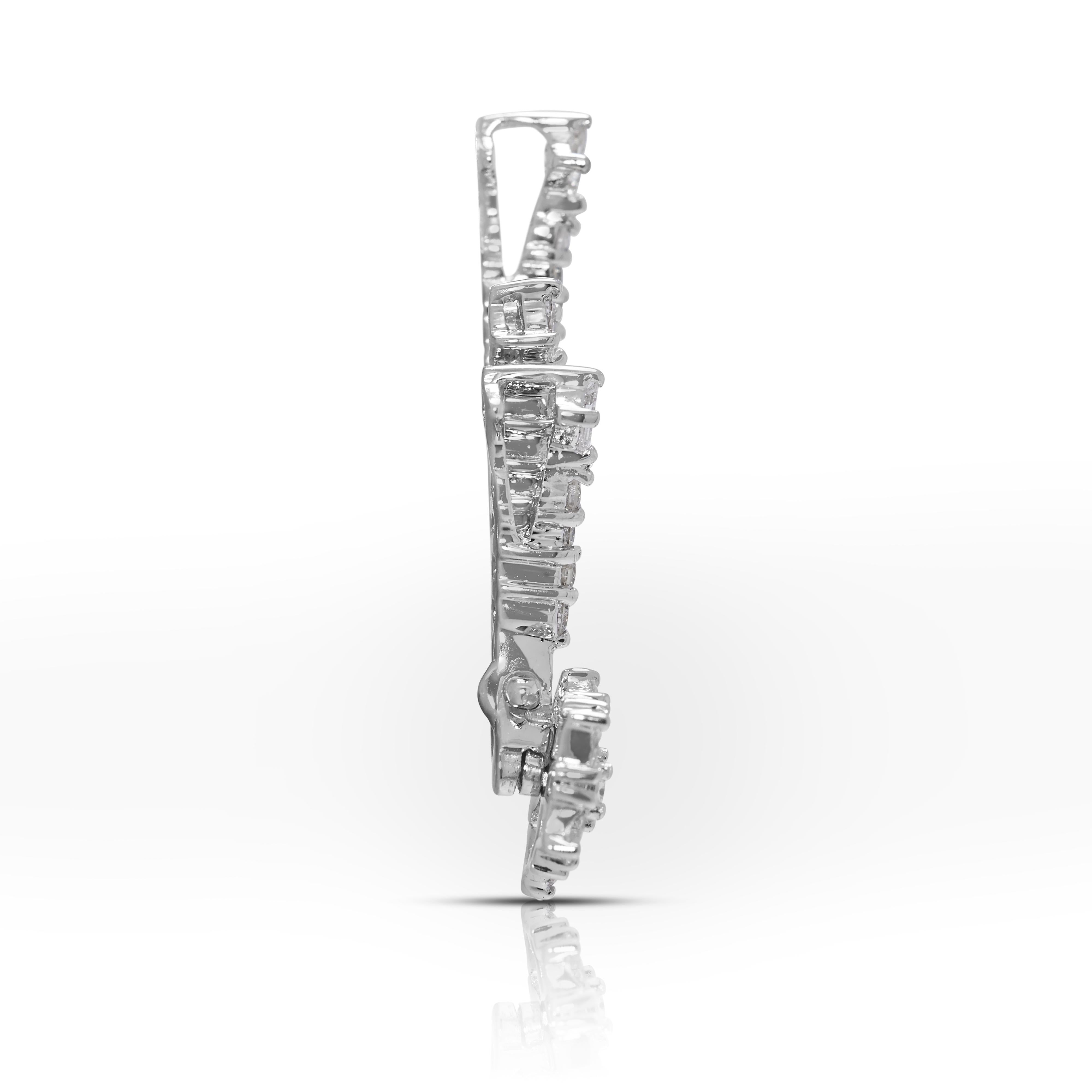 Donna Elegante ciondolo con diamanti naturali rotondi e principesse da 0,51 carati in oro bianco 18 carati in vendita