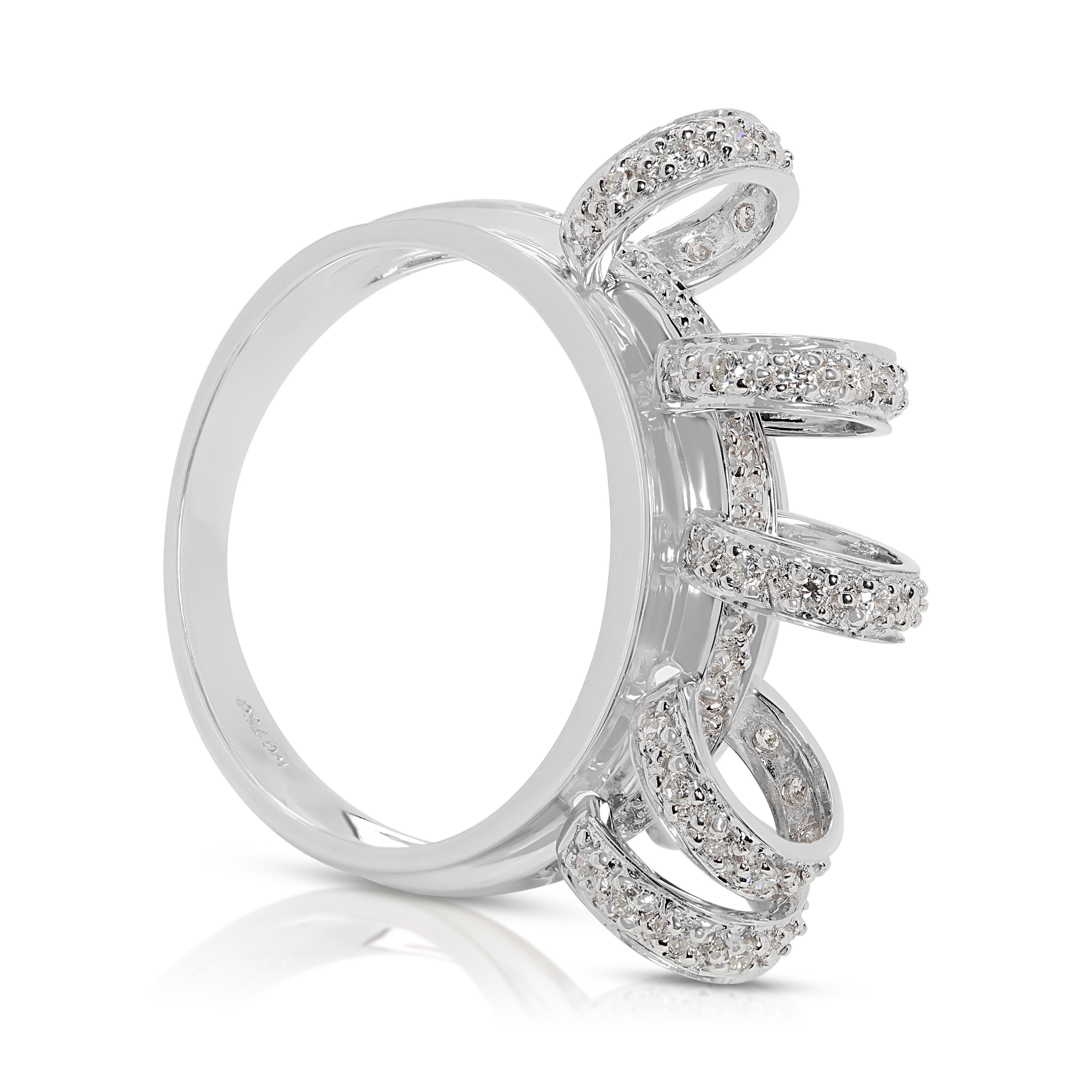 Stylish 0.53 carat Natural Diamond Ring in 18K White Gold For Sale 1